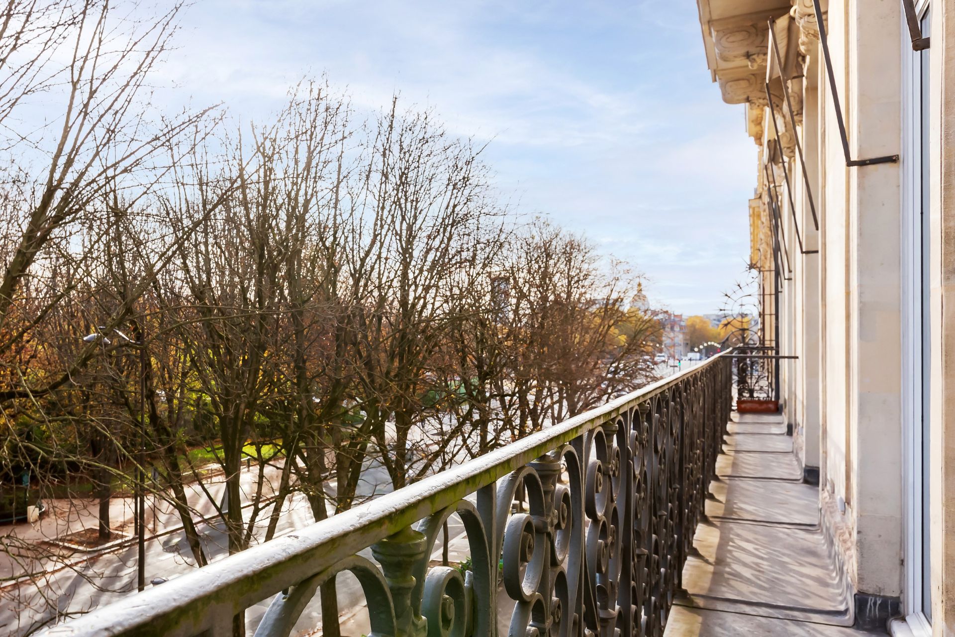 apartment 5 Rooms for sale on PARIS (75008)