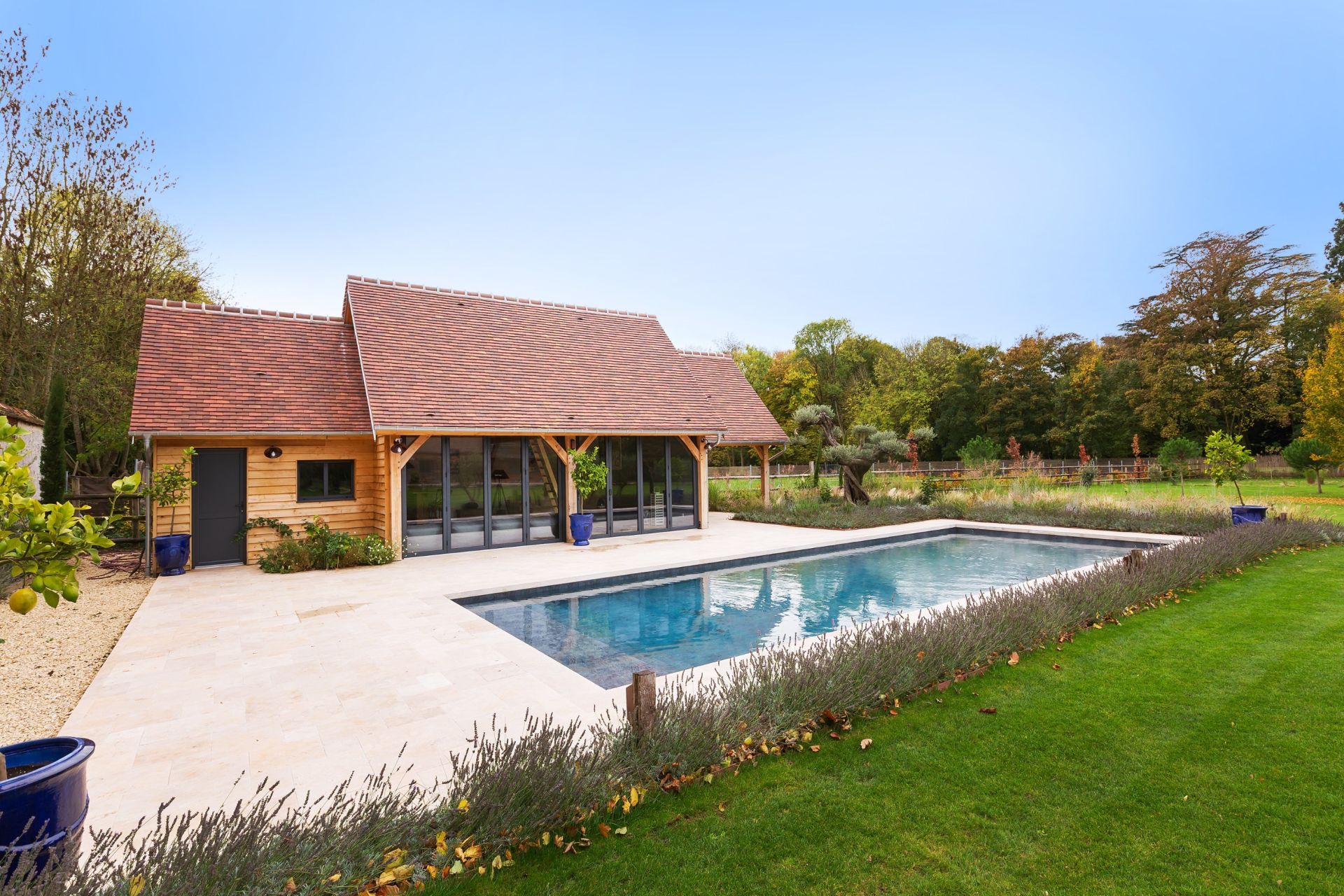 hunting estate 20 Rooms for sale on MONTCHEVREUIL (60240)