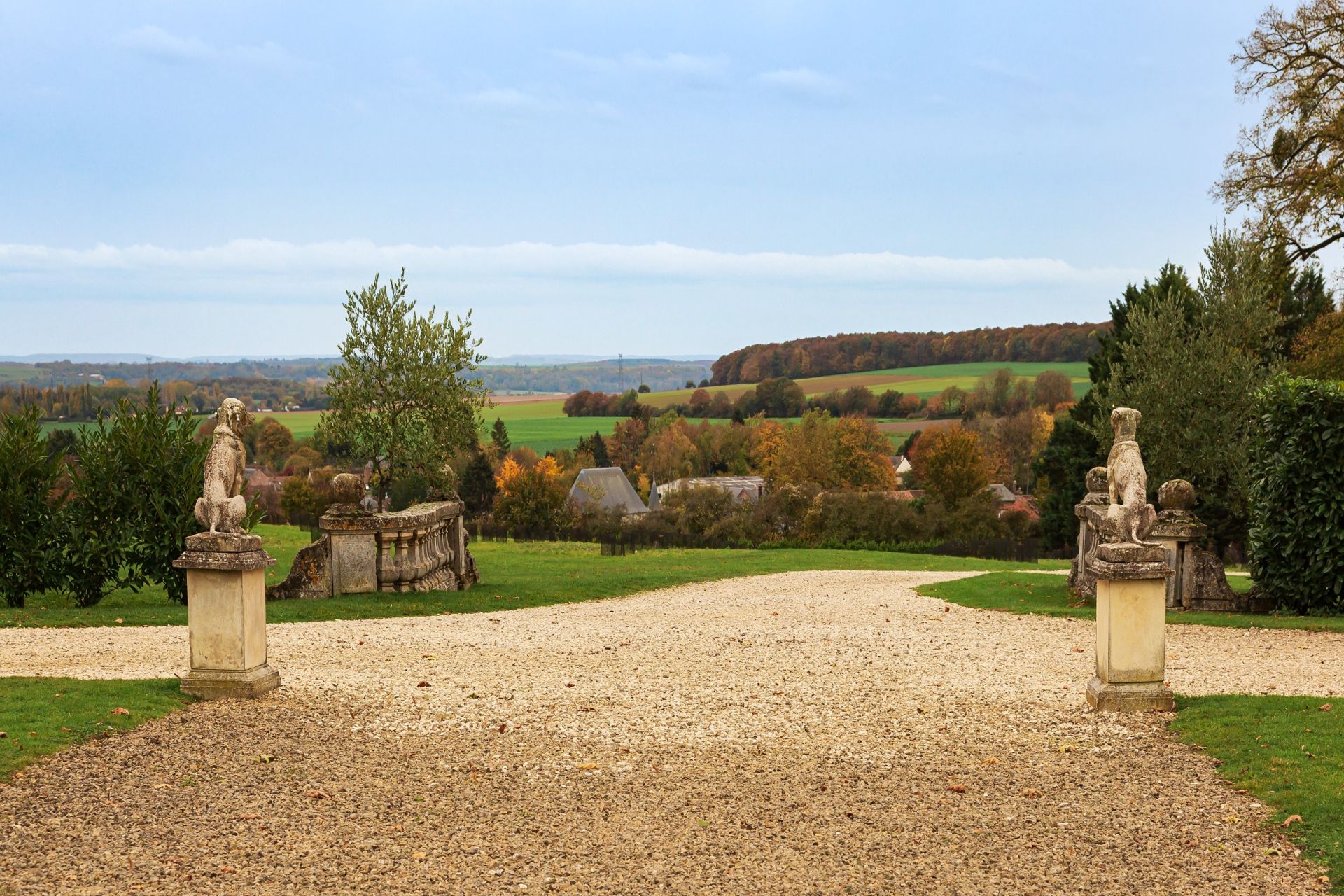 hunting estate 20 Rooms for sale on MONTCHEVREUIL (60240)