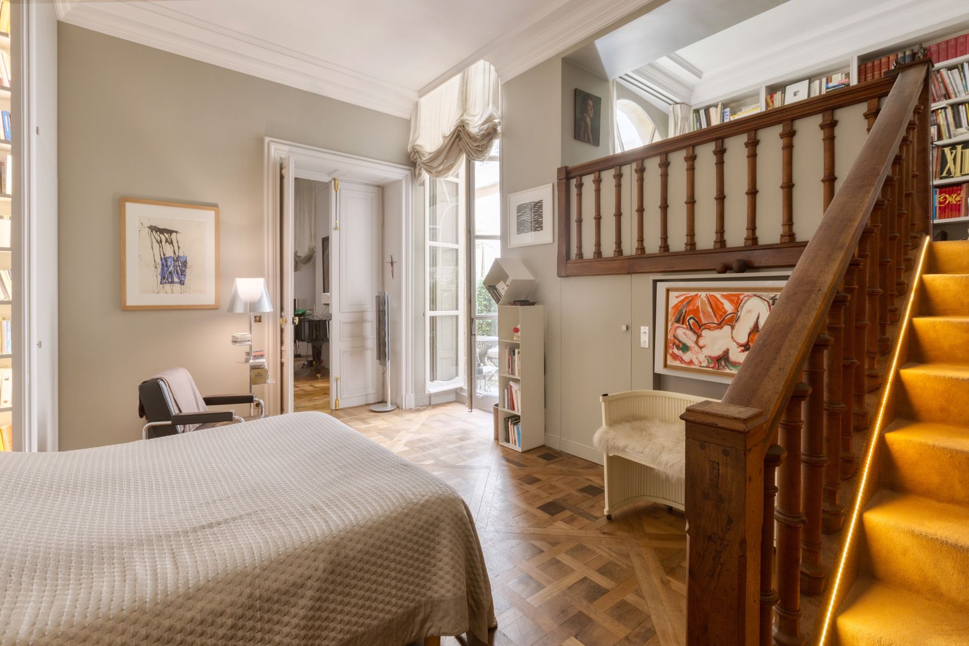 apartment 5 Rooms for sale on PARIS (75004)