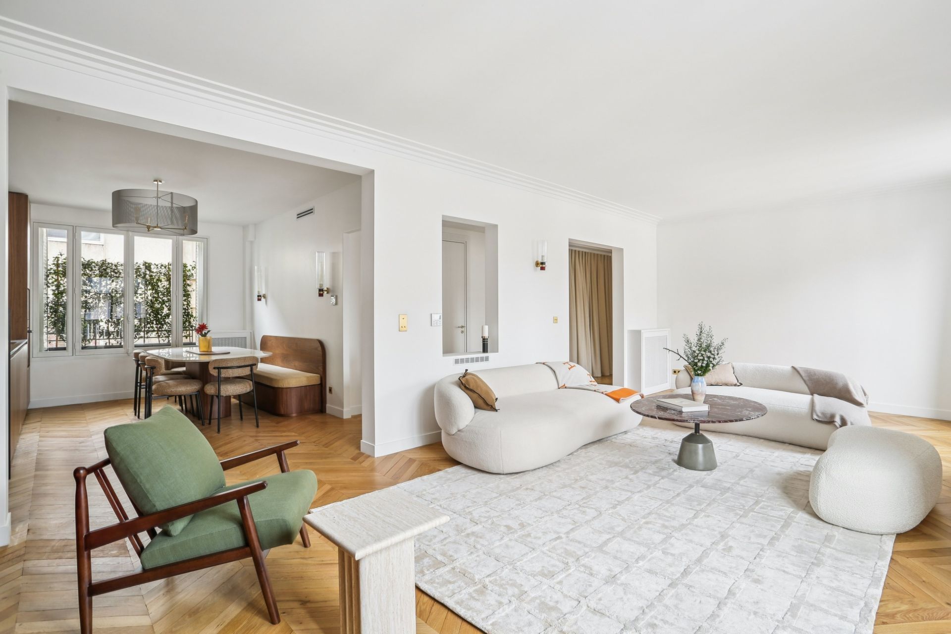 apartment 5 Rooms for sale on PARIS (75007)