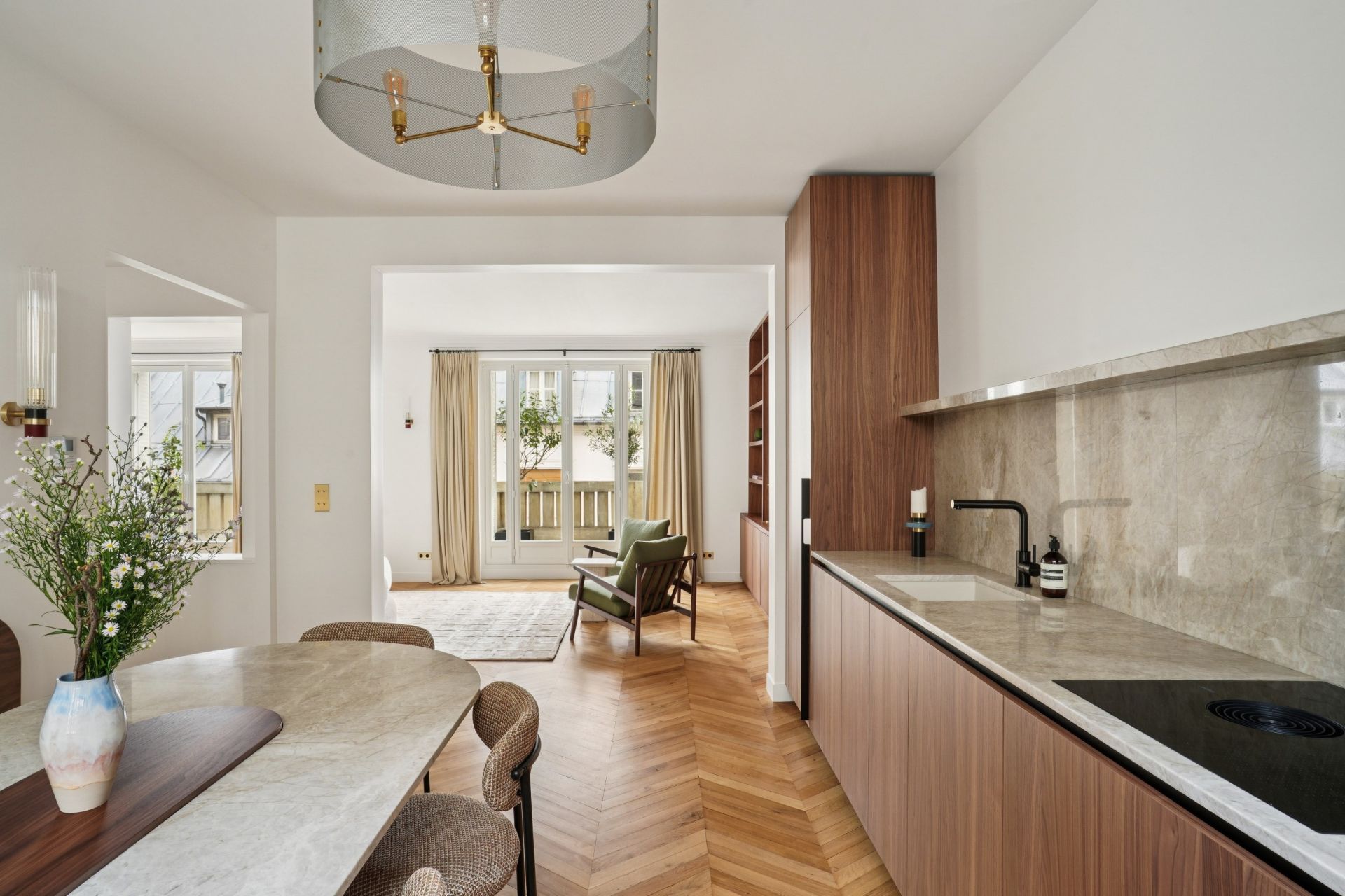 apartment 5 Rooms for sale on PARIS (75007)