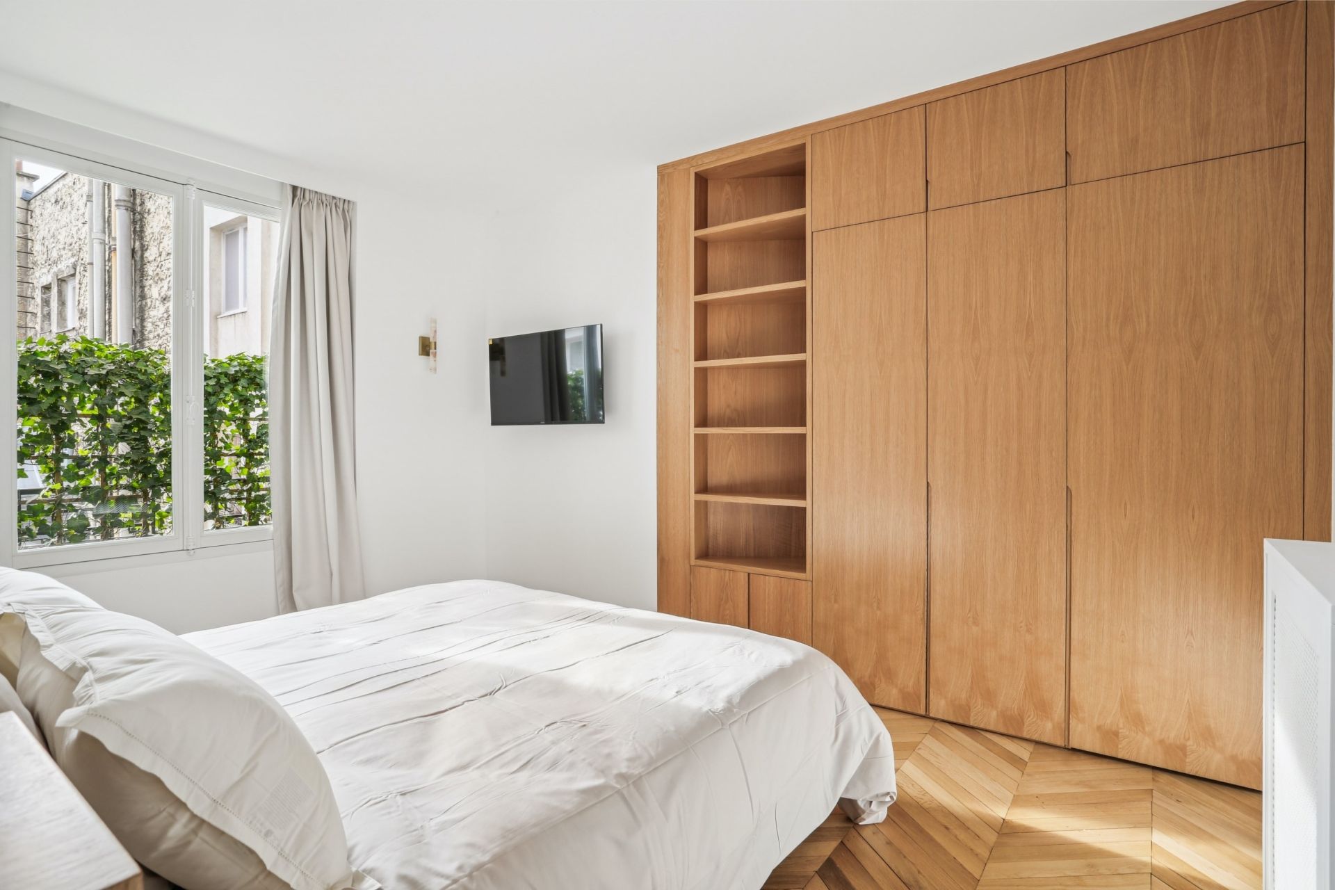 apartment 5 Rooms for sale on PARIS (75007)