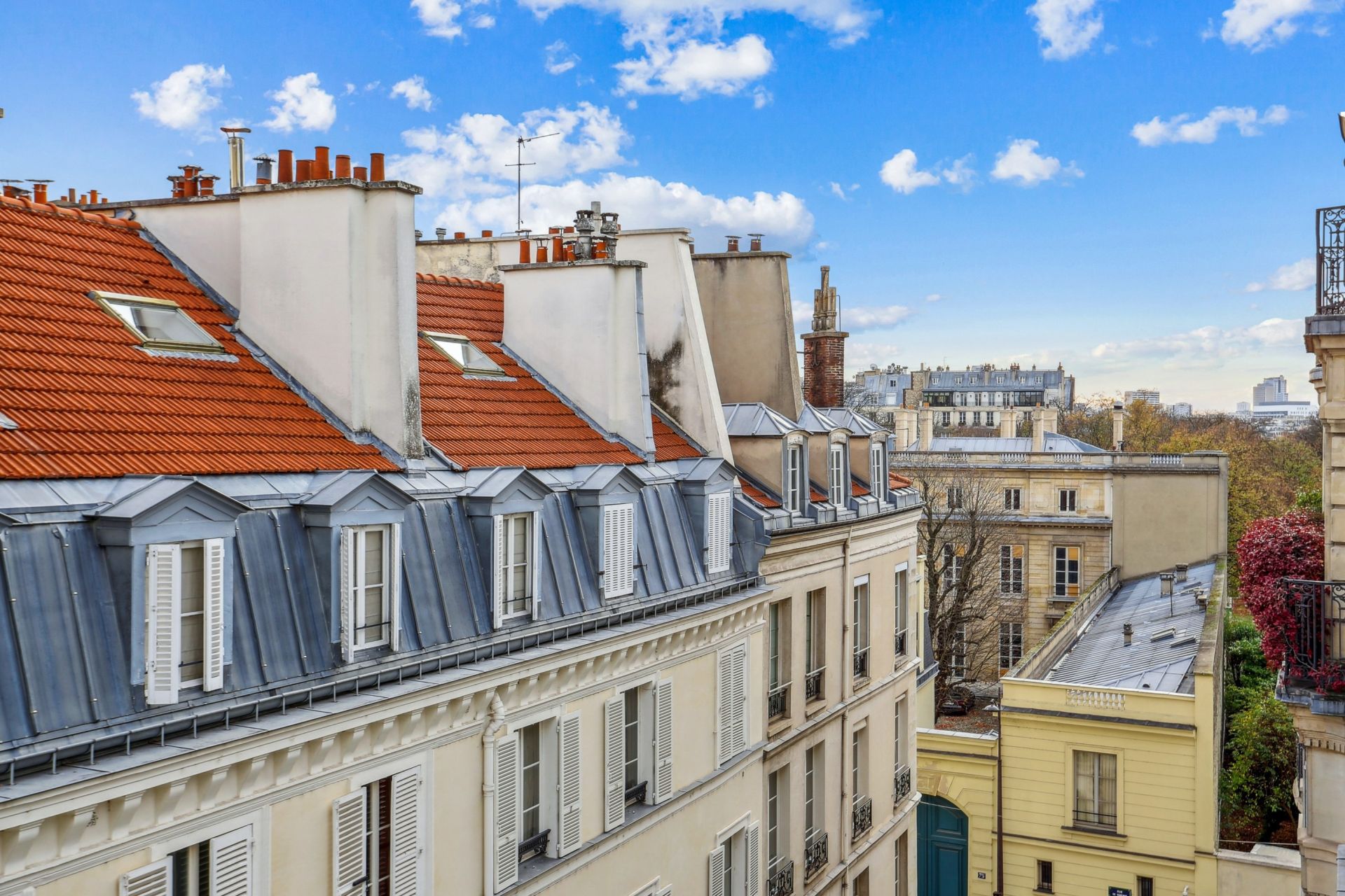 apartment 5 Rooms for sale on PARIS (75007)