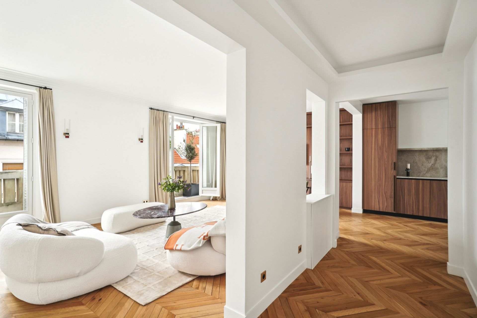 apartment 5 Rooms for sale on PARIS (75007)