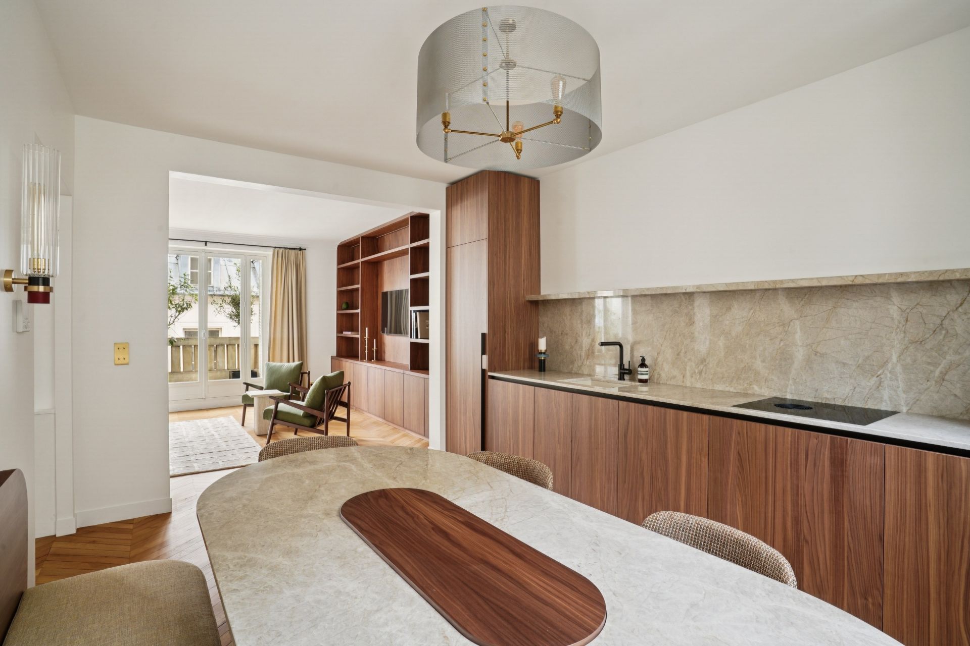 apartment 5 Rooms for sale on PARIS (75007)