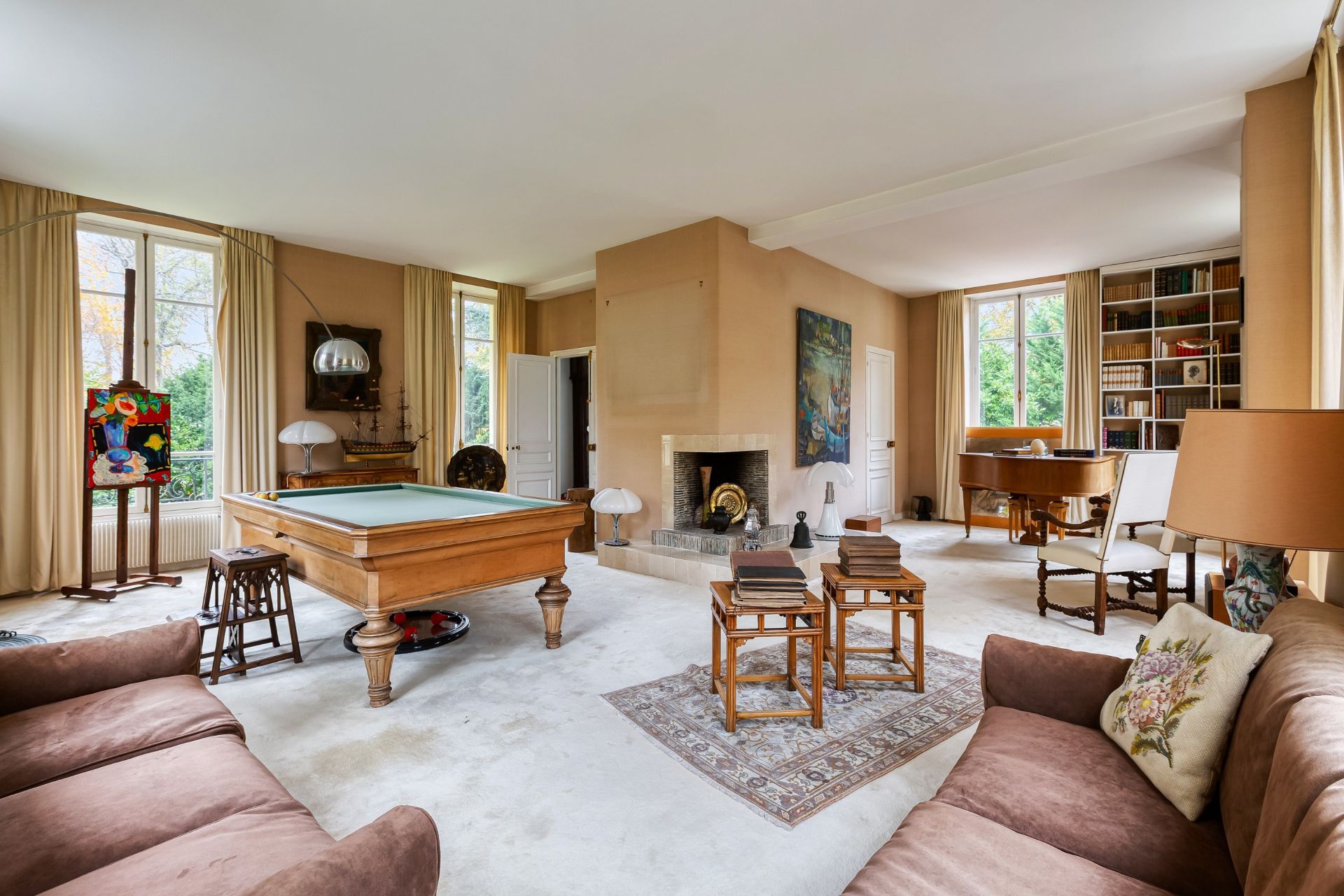 maison 12 Pièces en vente sur MARNES LA COQUETTE (92430)