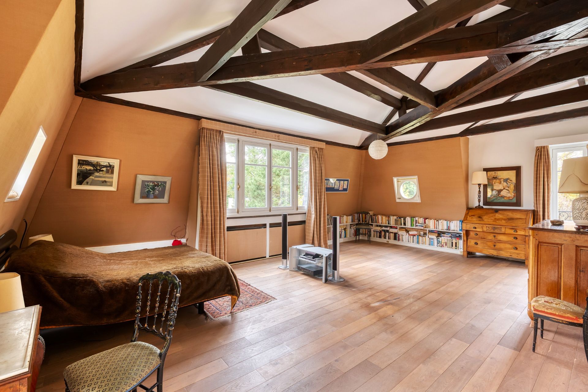 maison 12 Pièces en vente sur MARNES LA COQUETTE (92430)