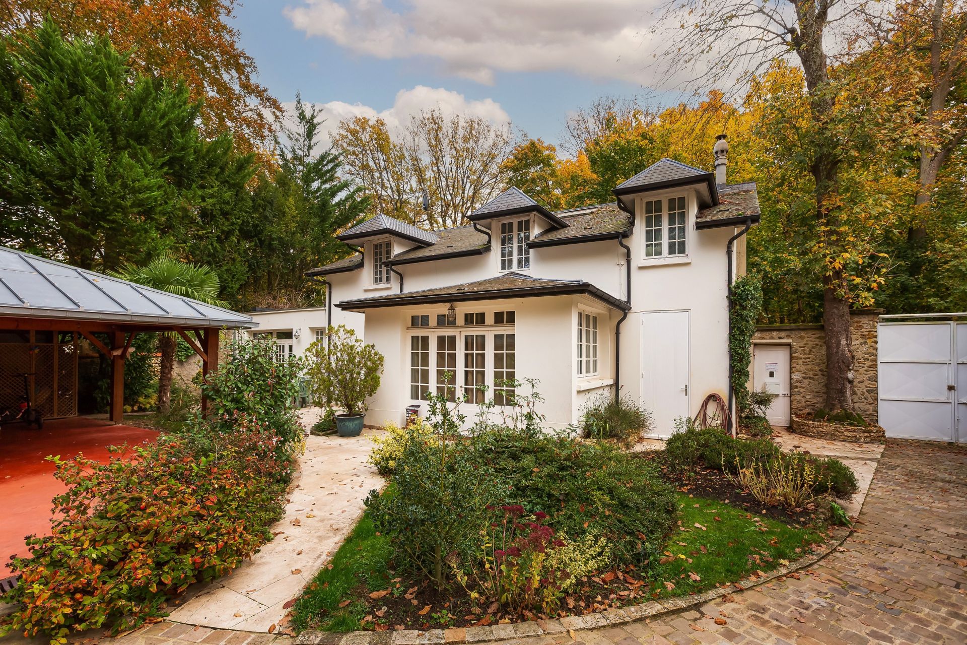 maison 12 Pièces en vente sur MARNES LA COQUETTE (92430)