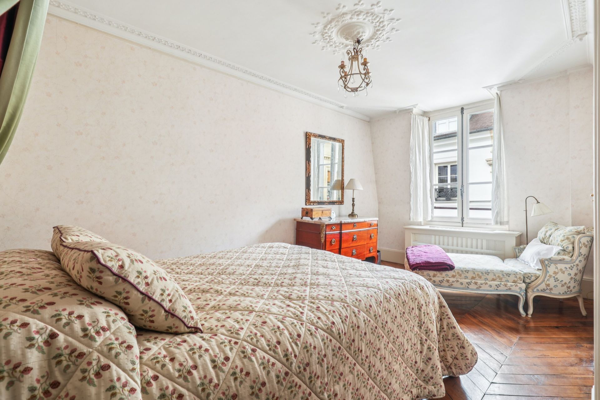 apartment 2 Rooms for sale on PARIS (75007)