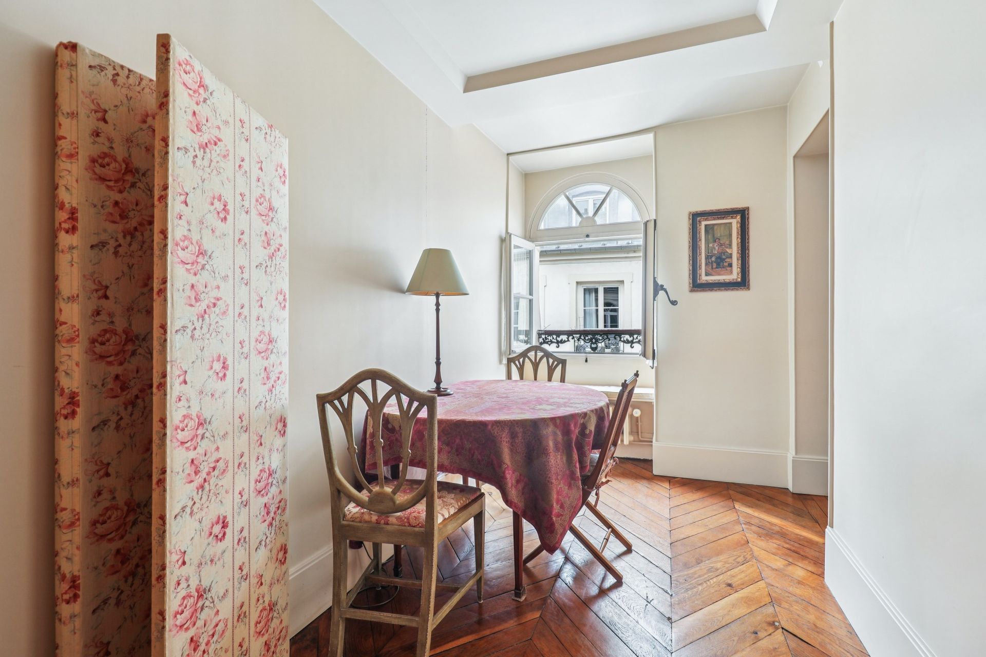 apartment 2 Rooms for sale on PARIS (75007)