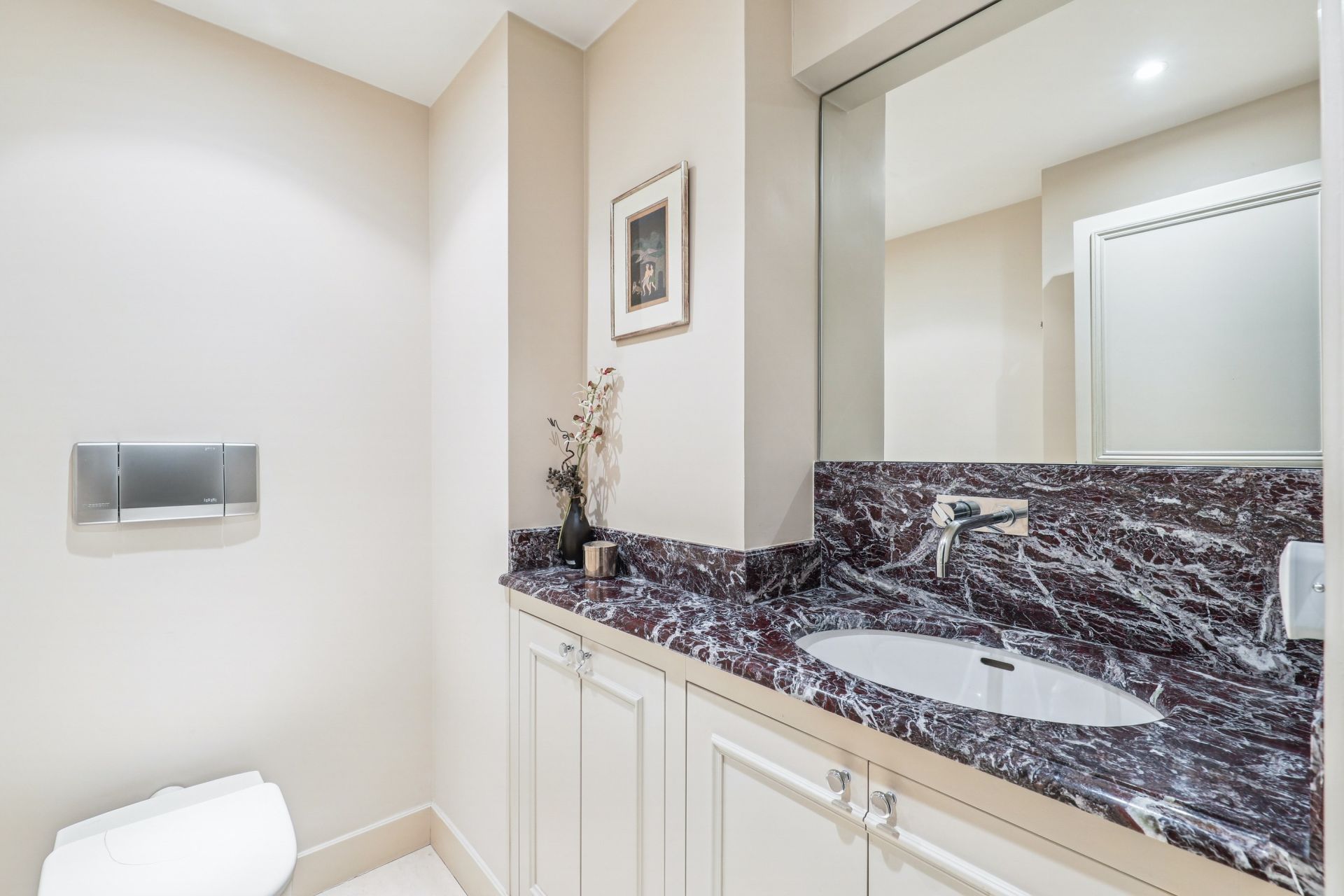 apartment 2 Rooms for sale on PARIS (75007)