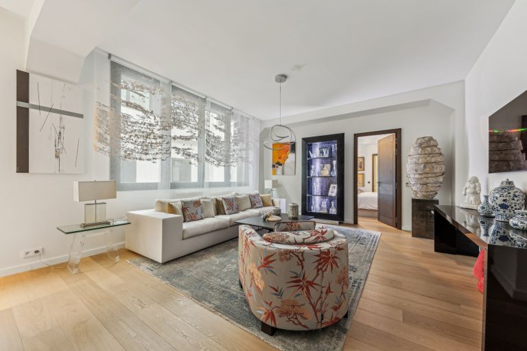 apartment 3 Rooms for sale on PARIS (75007)