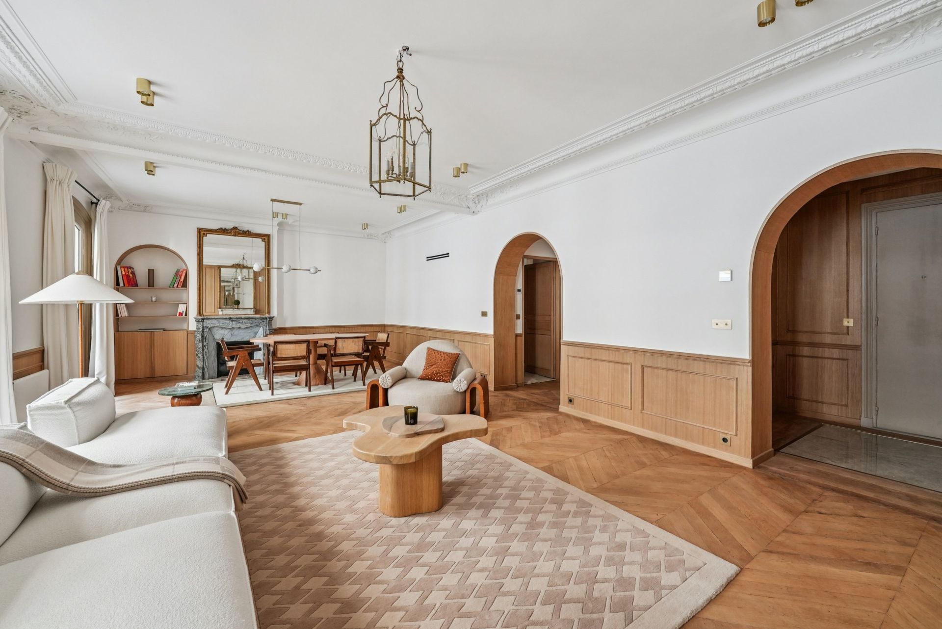 apartment 5 Rooms for sale on PARIS (75007)