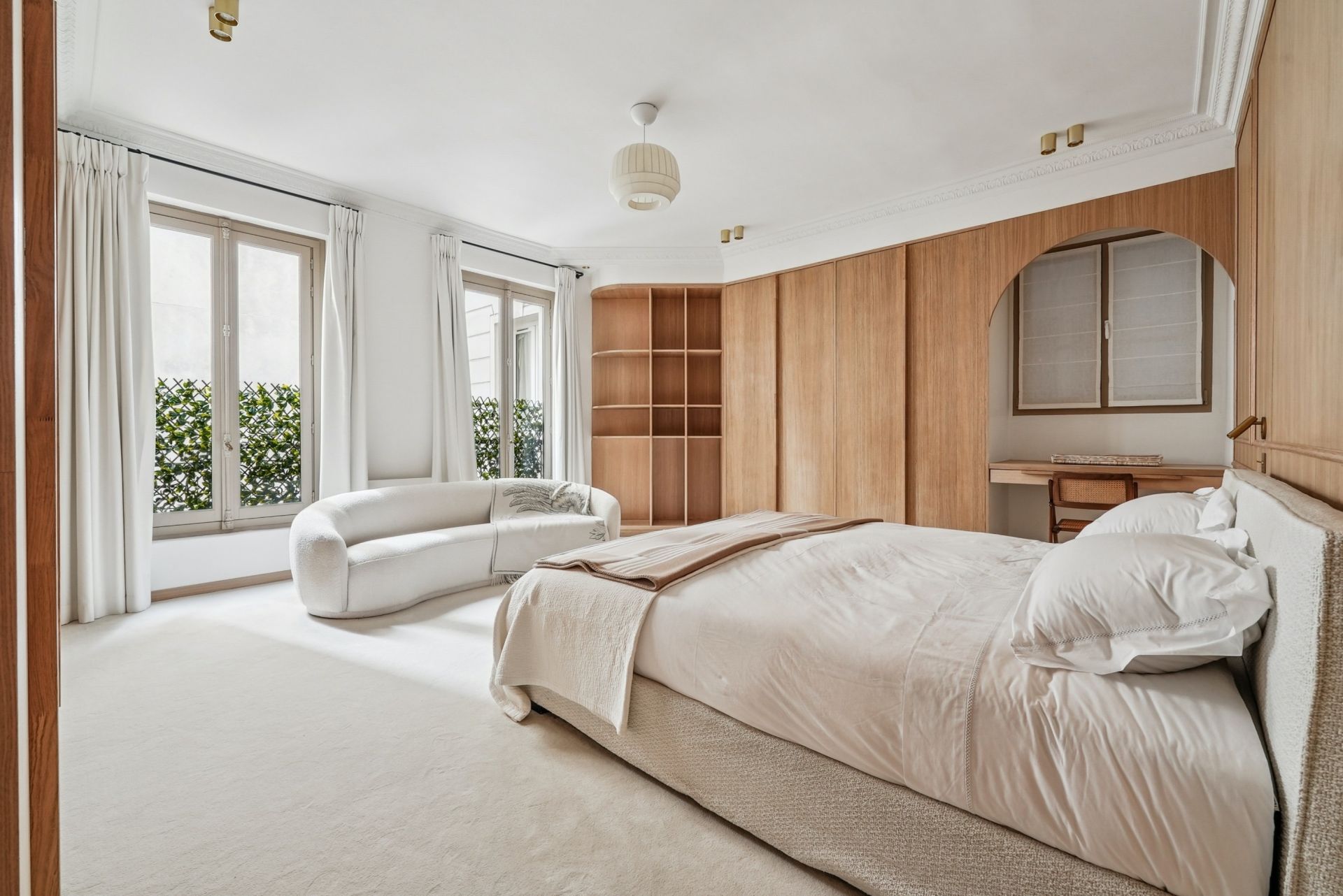 apartment 5 Rooms for sale on PARIS (75007)