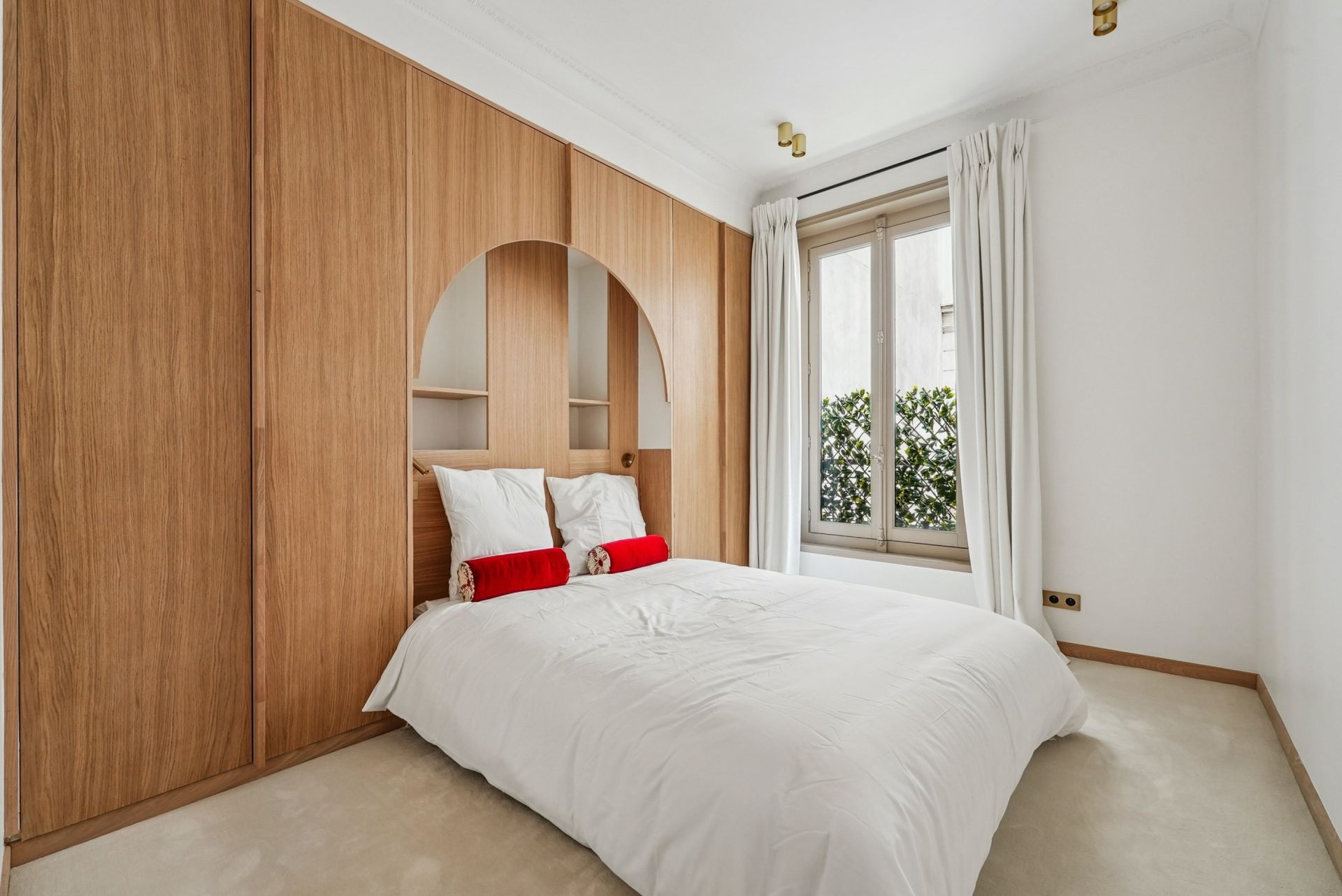 apartment 5 Rooms for sale on PARIS (75007)