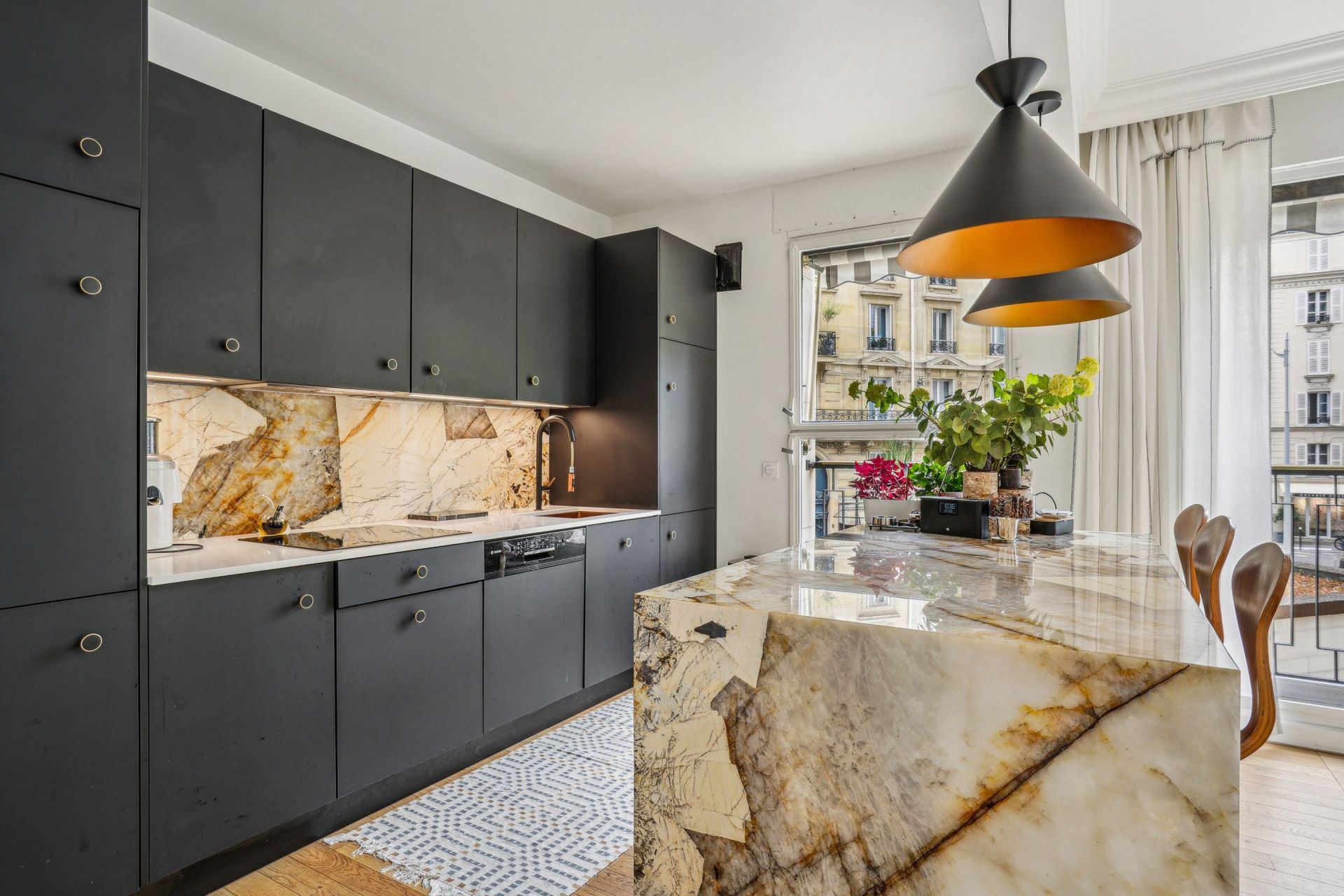 apartment 5 Rooms for sale on PARIS (75016)