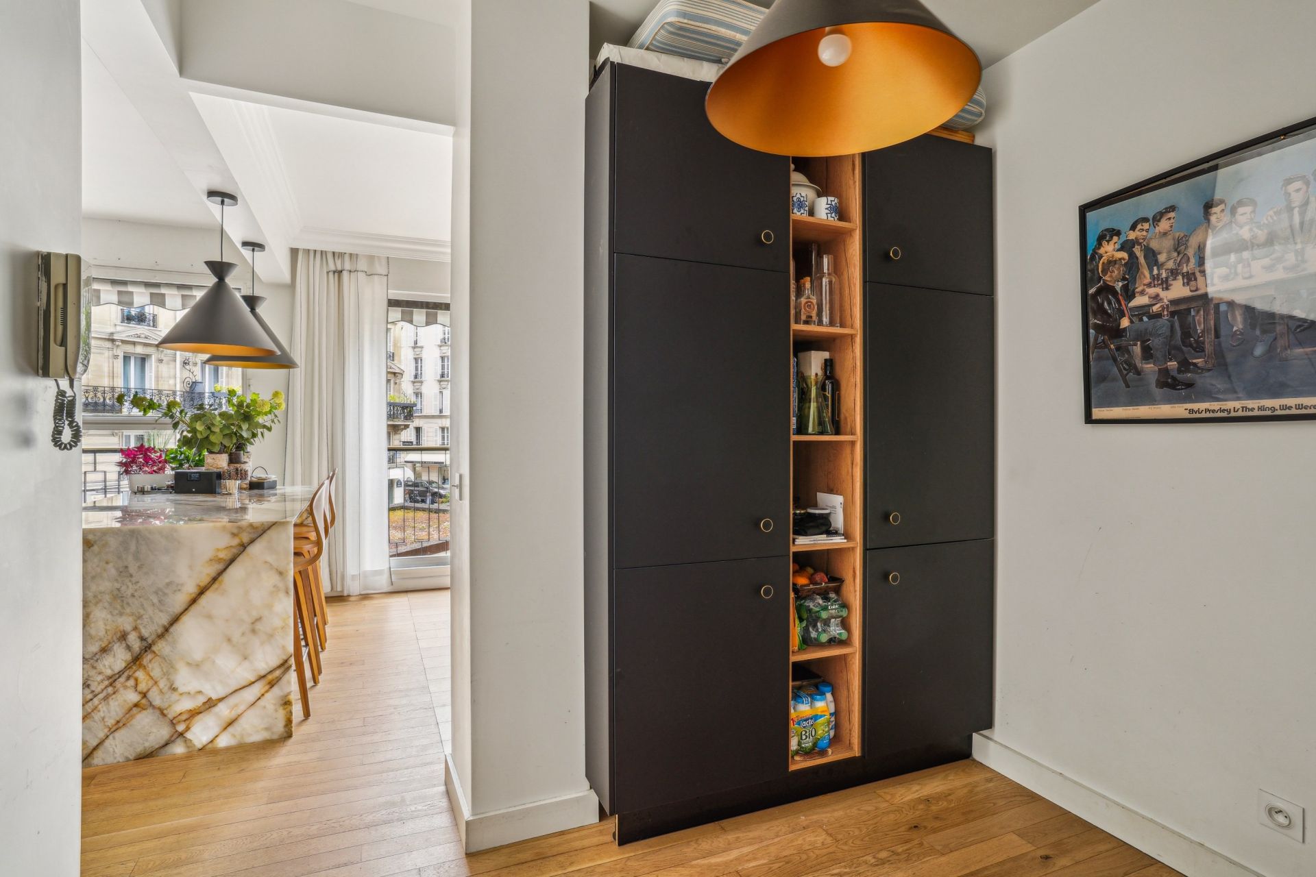 apartment 5 Rooms for sale on PARIS (75016)