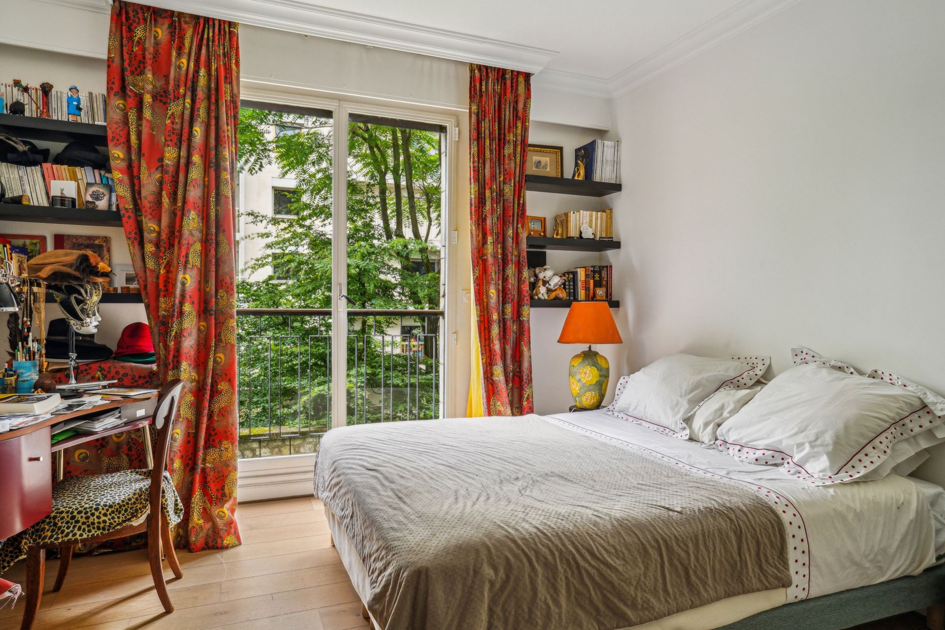 apartment 5 Rooms for sale on PARIS (75016)