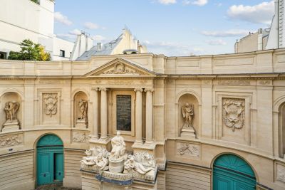 Rental Apartment Paris 7 3 Rooms 48.75 m²