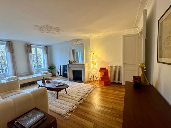 Location Appartement Paris 7 4 Pièces 91 m²