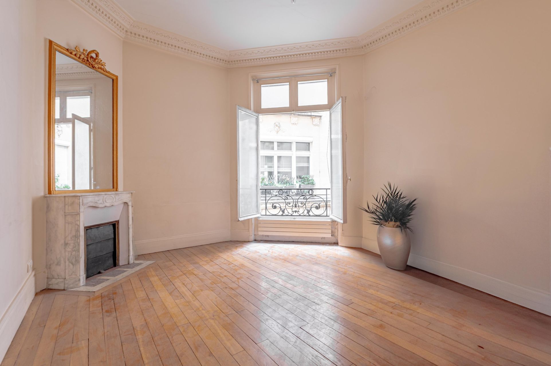 appartement 7 Pièces en vente sur PARIS (75116)