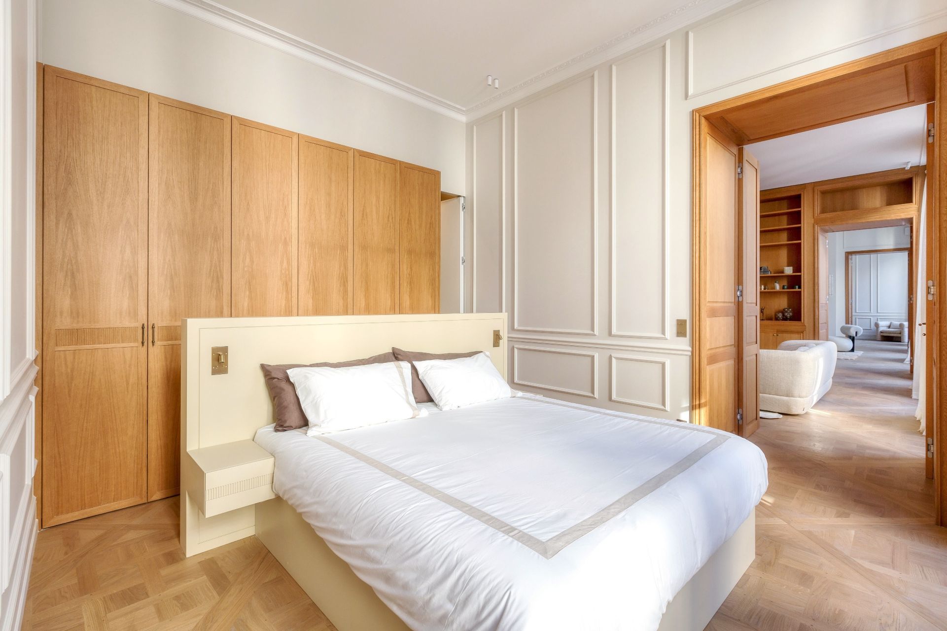 apartment 5 Rooms for sale on PARIS (75006)