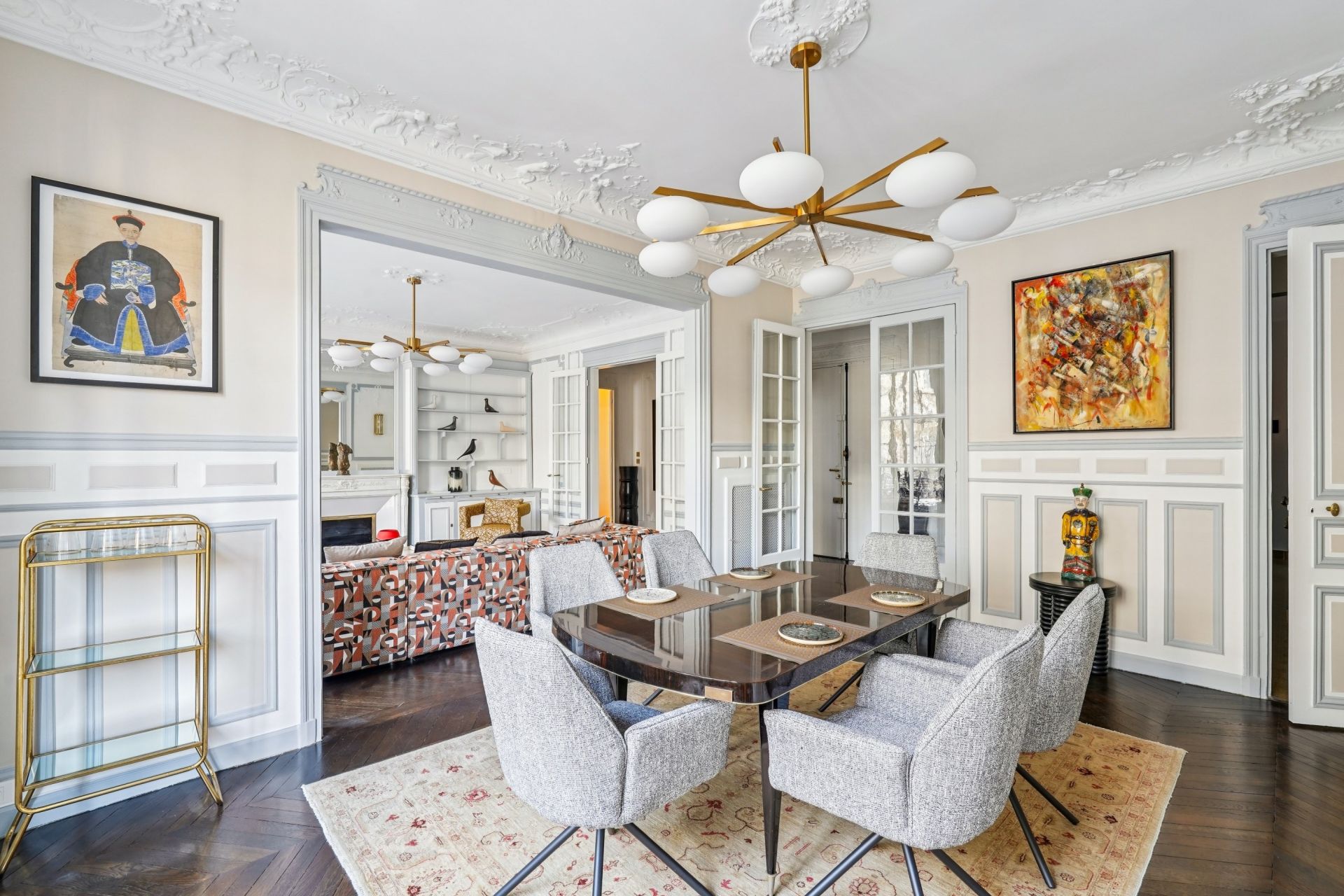 apartment 5 Rooms for sale on PARIS (75007)