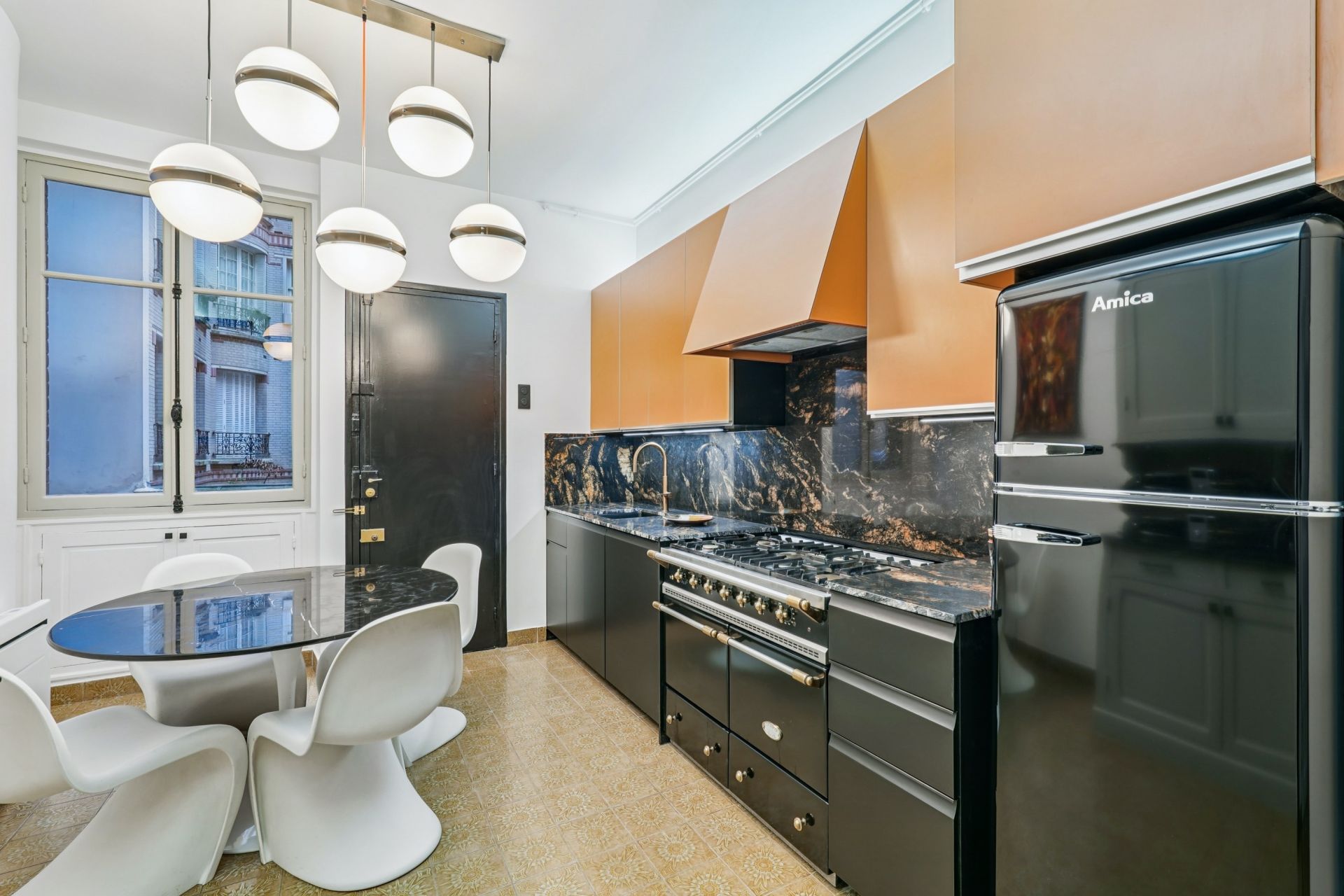 apartment 5 Rooms for sale on PARIS (75007)