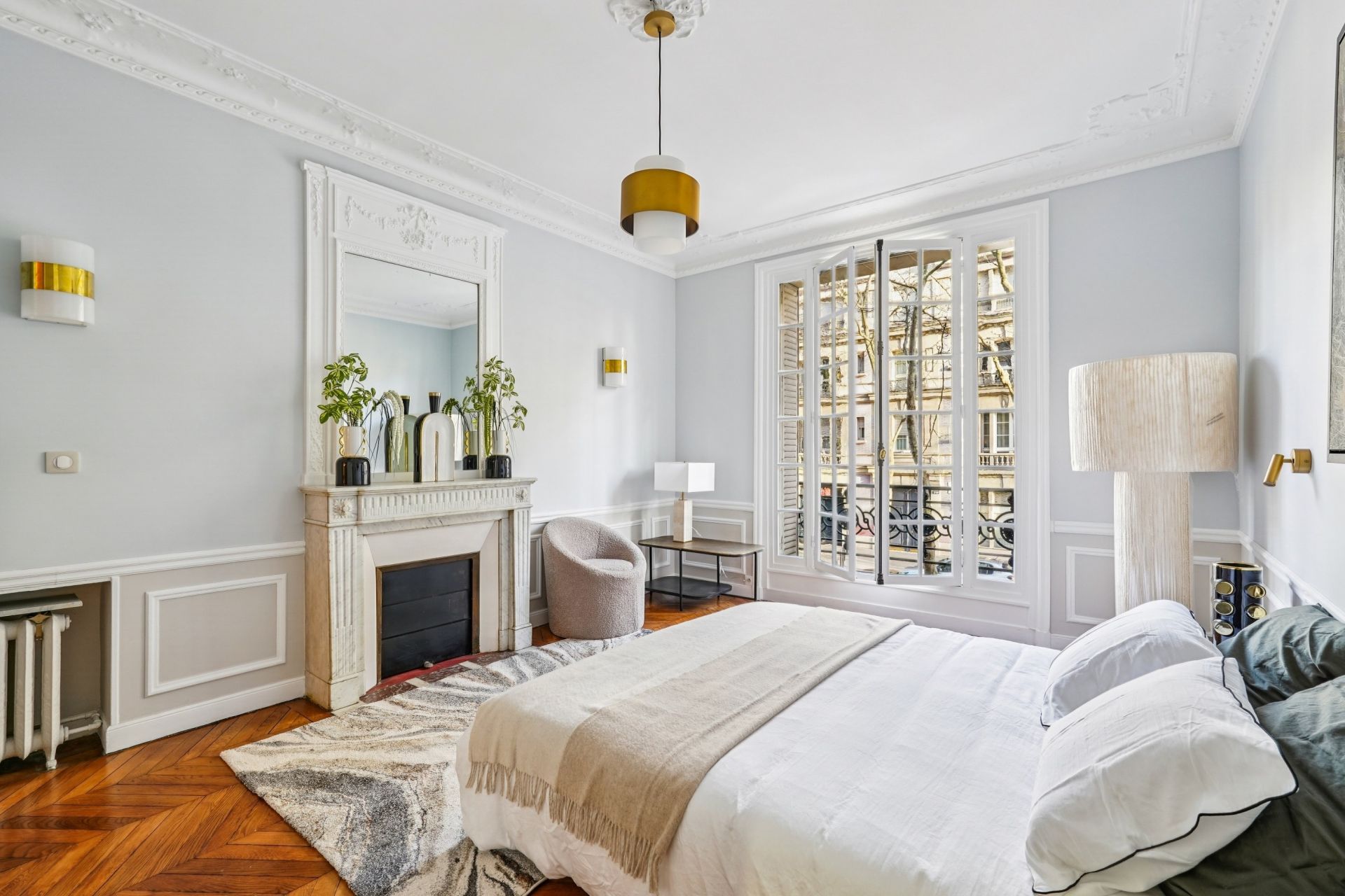 apartment 5 Rooms for sale on PARIS (75007)