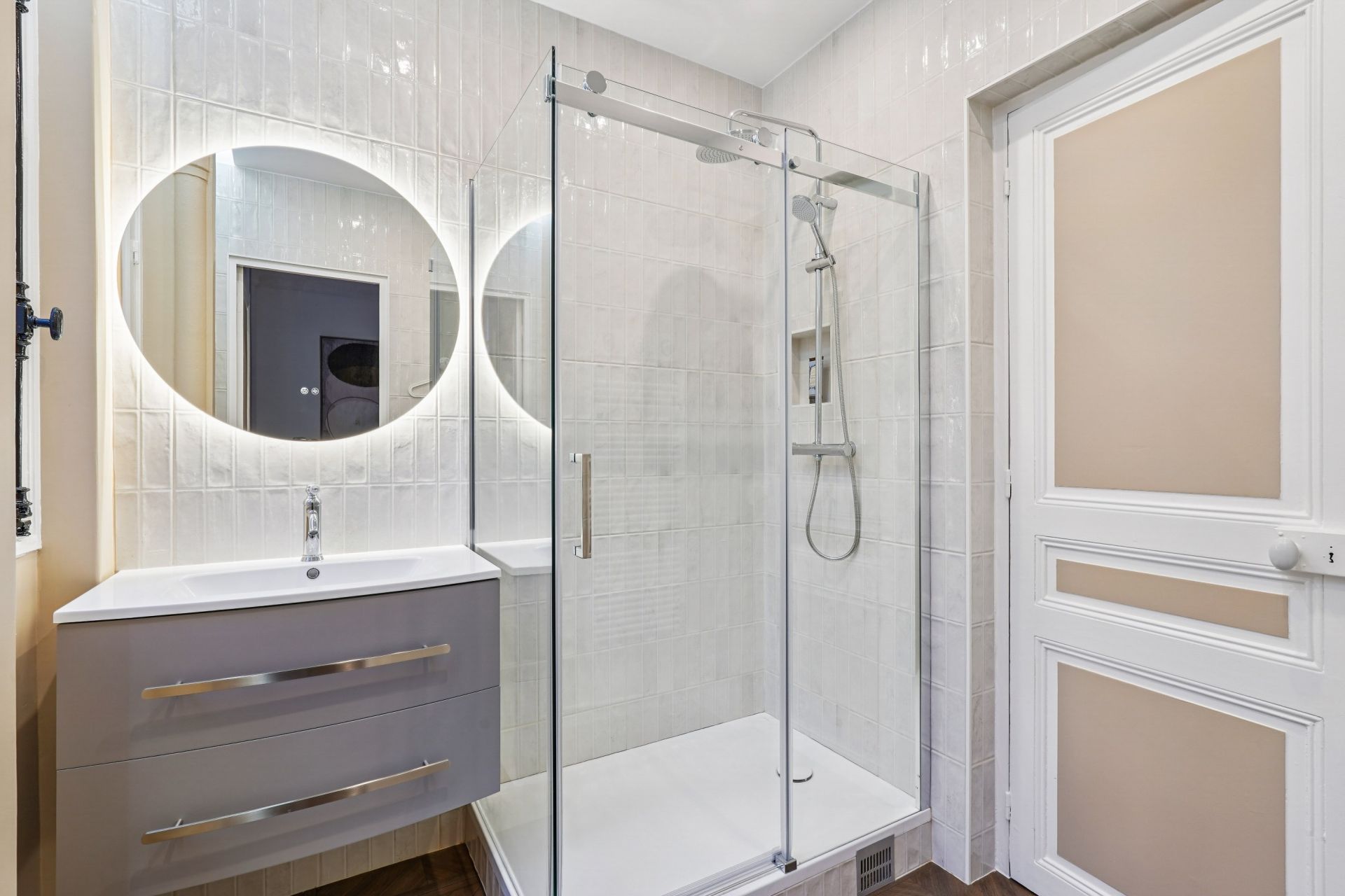 apartment 5 Rooms for sale on PARIS (75007)