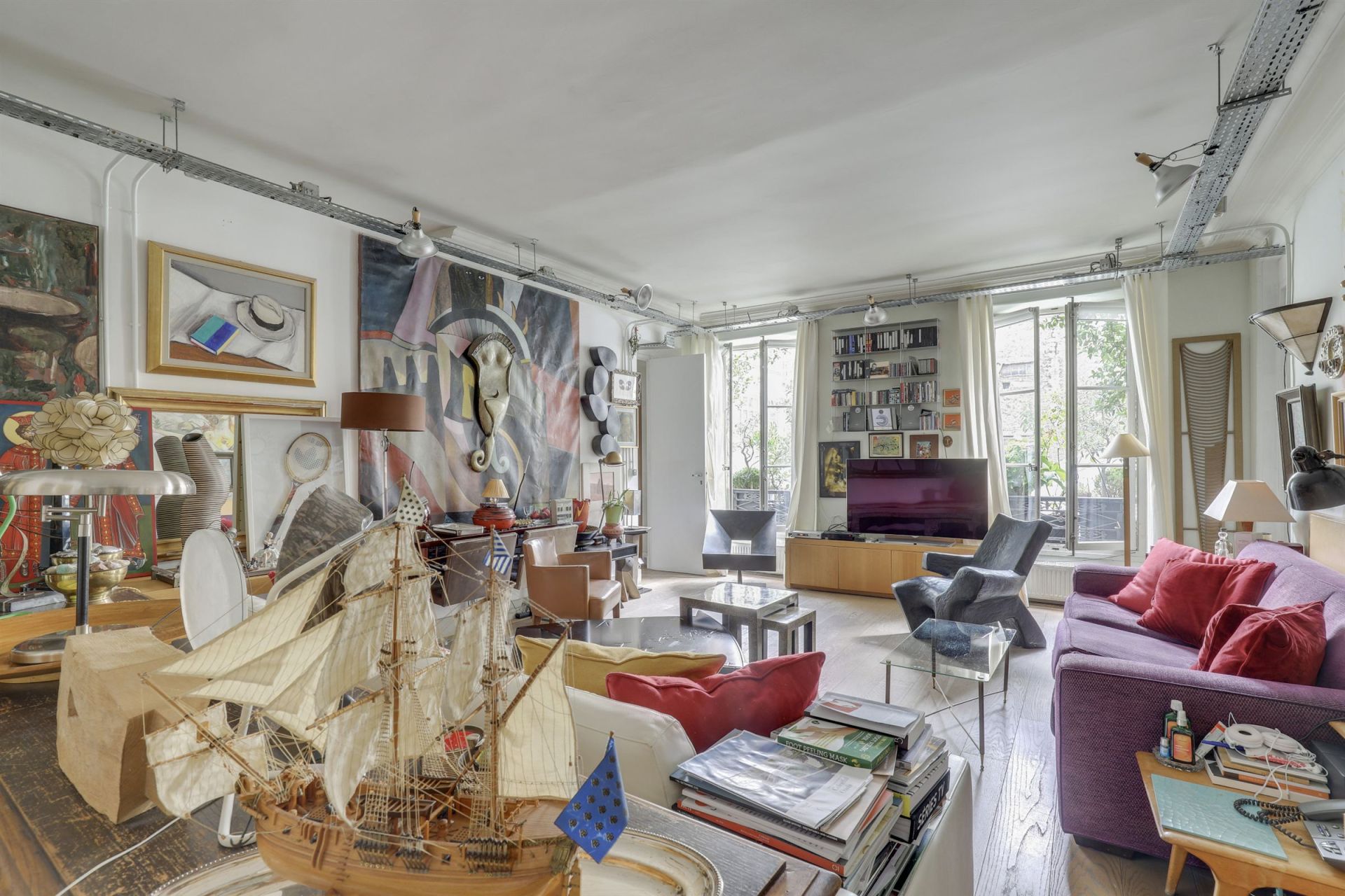 apartment 5 Rooms for sale on PARIS (75010)