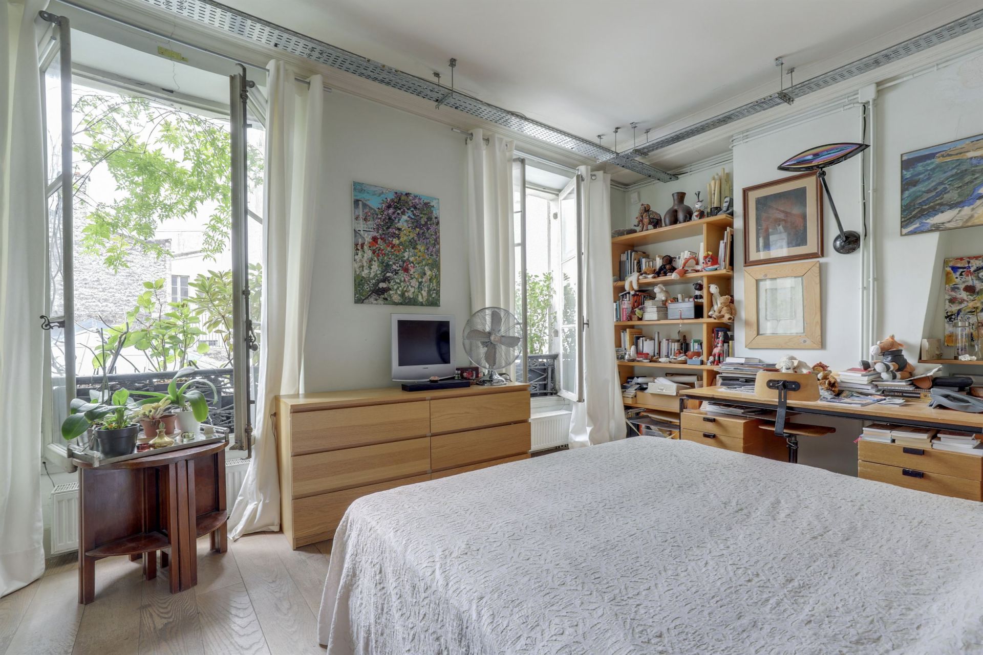 apartment 5 Rooms for sale on PARIS (75010)