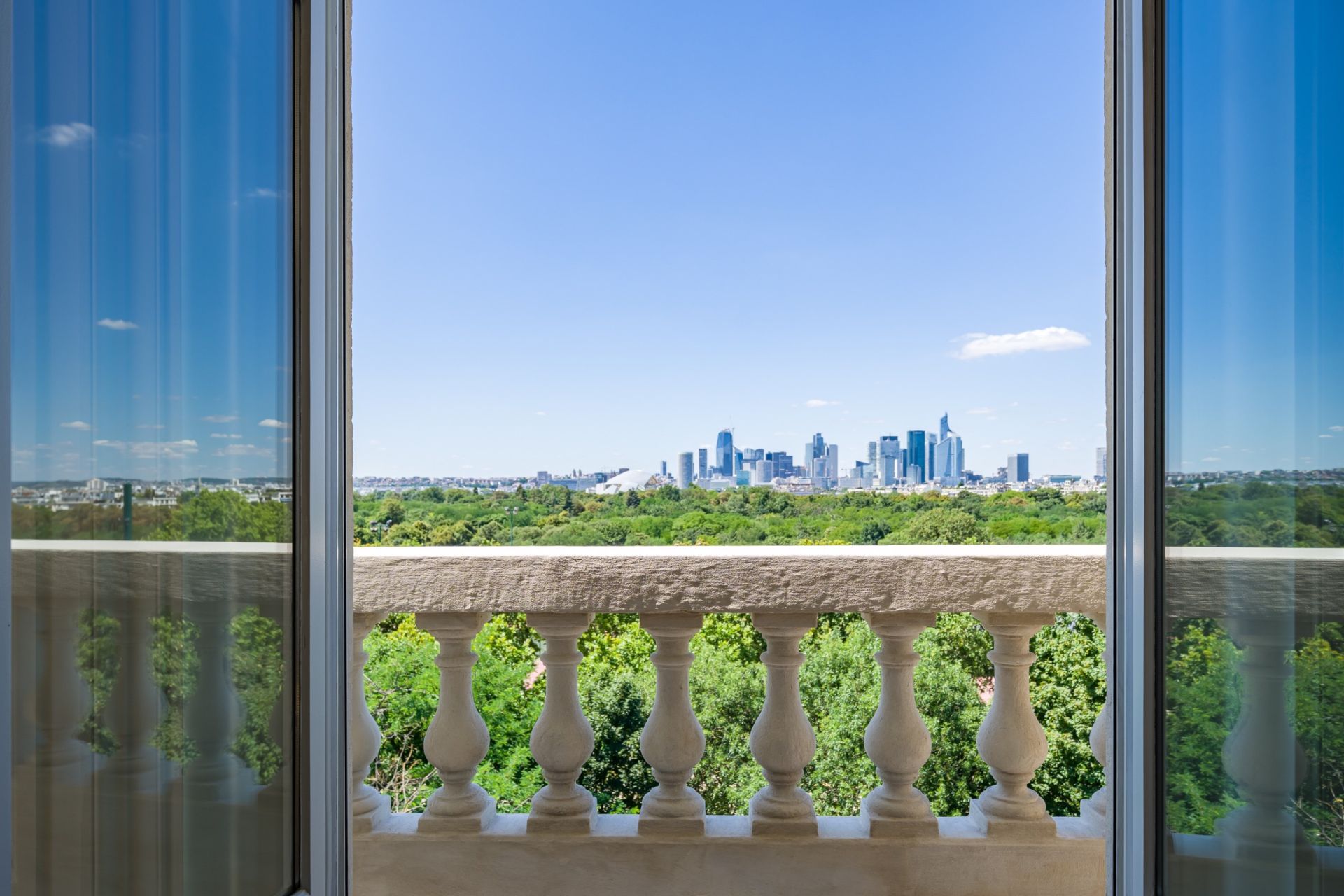 appartement 8 Pièces en vente sur PARIS (75016)