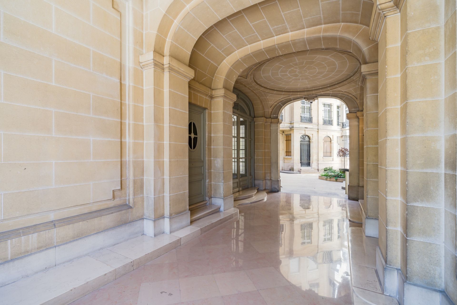 appartement 8 Pièces en vente sur PARIS (75016)