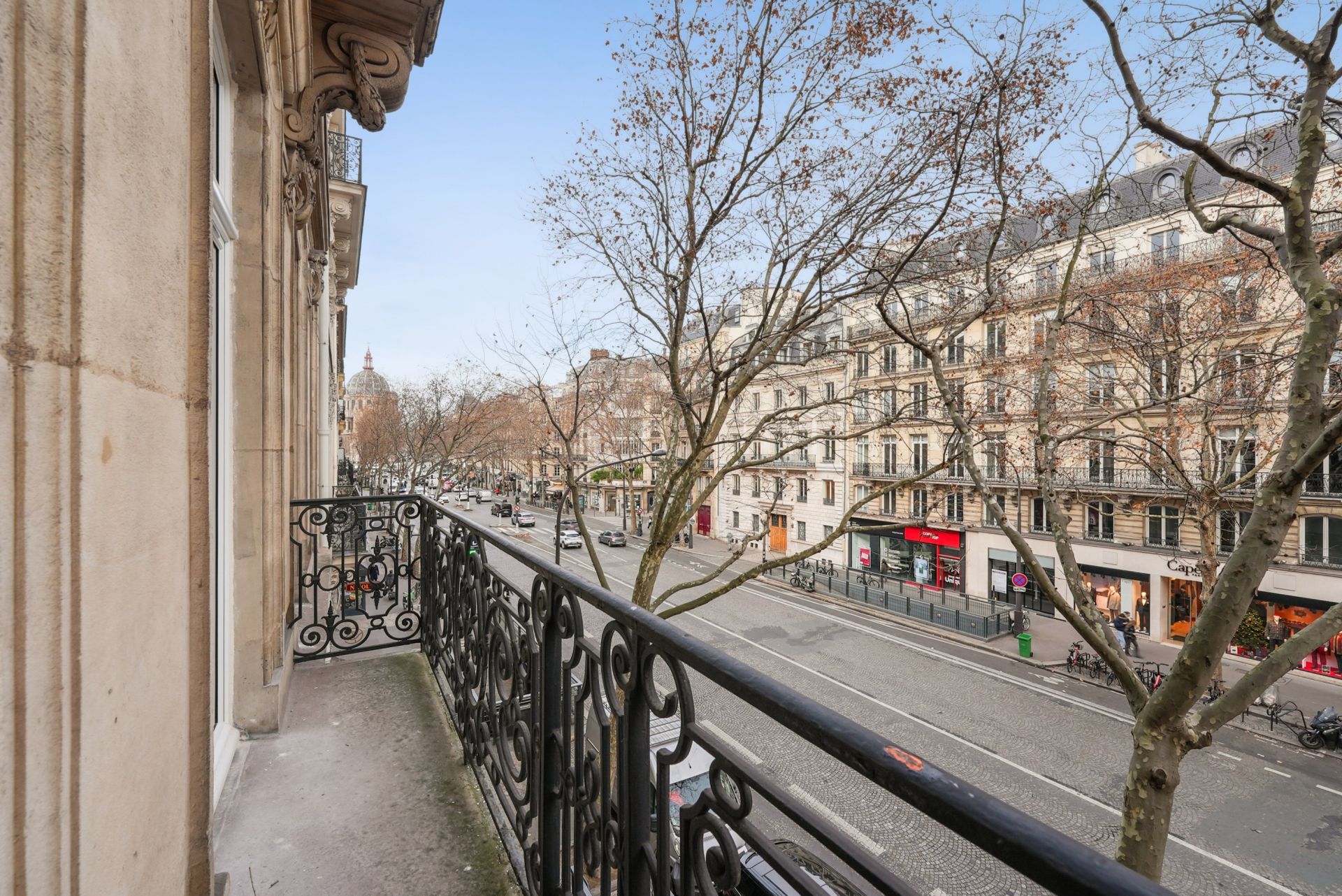 apartment 6 Rooms for sale on PARIS (75008)
