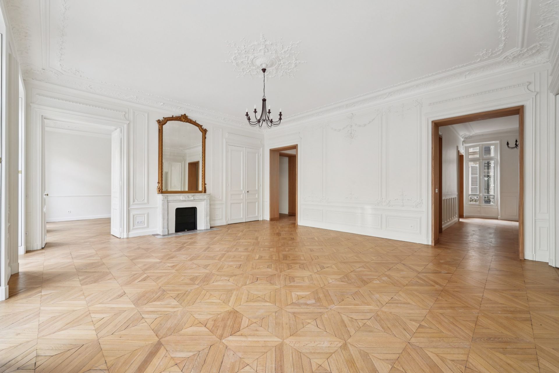 appartement 6 Pièces en vente sur PARIS (75008)