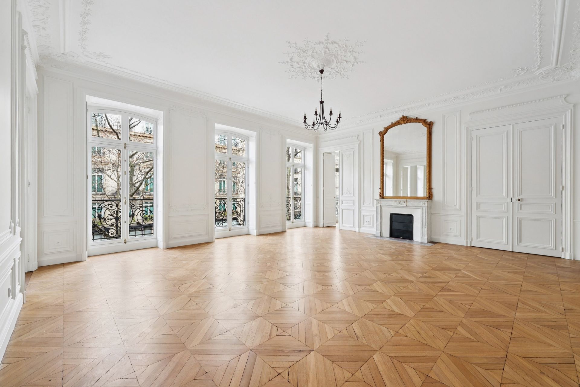 apartment 6 Rooms for sale on PARIS (75008)