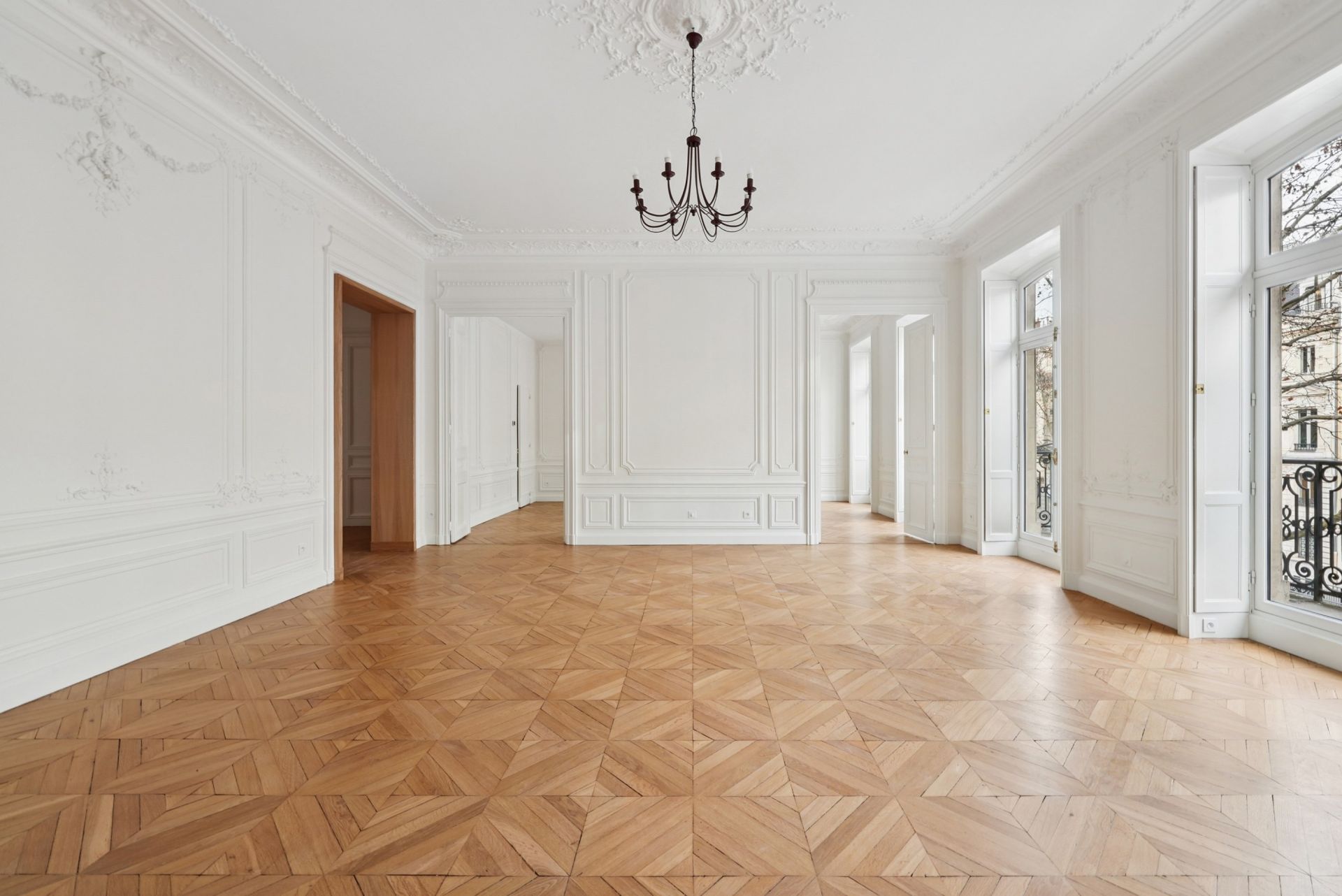 apartment 6 Rooms for sale on PARIS (75008)