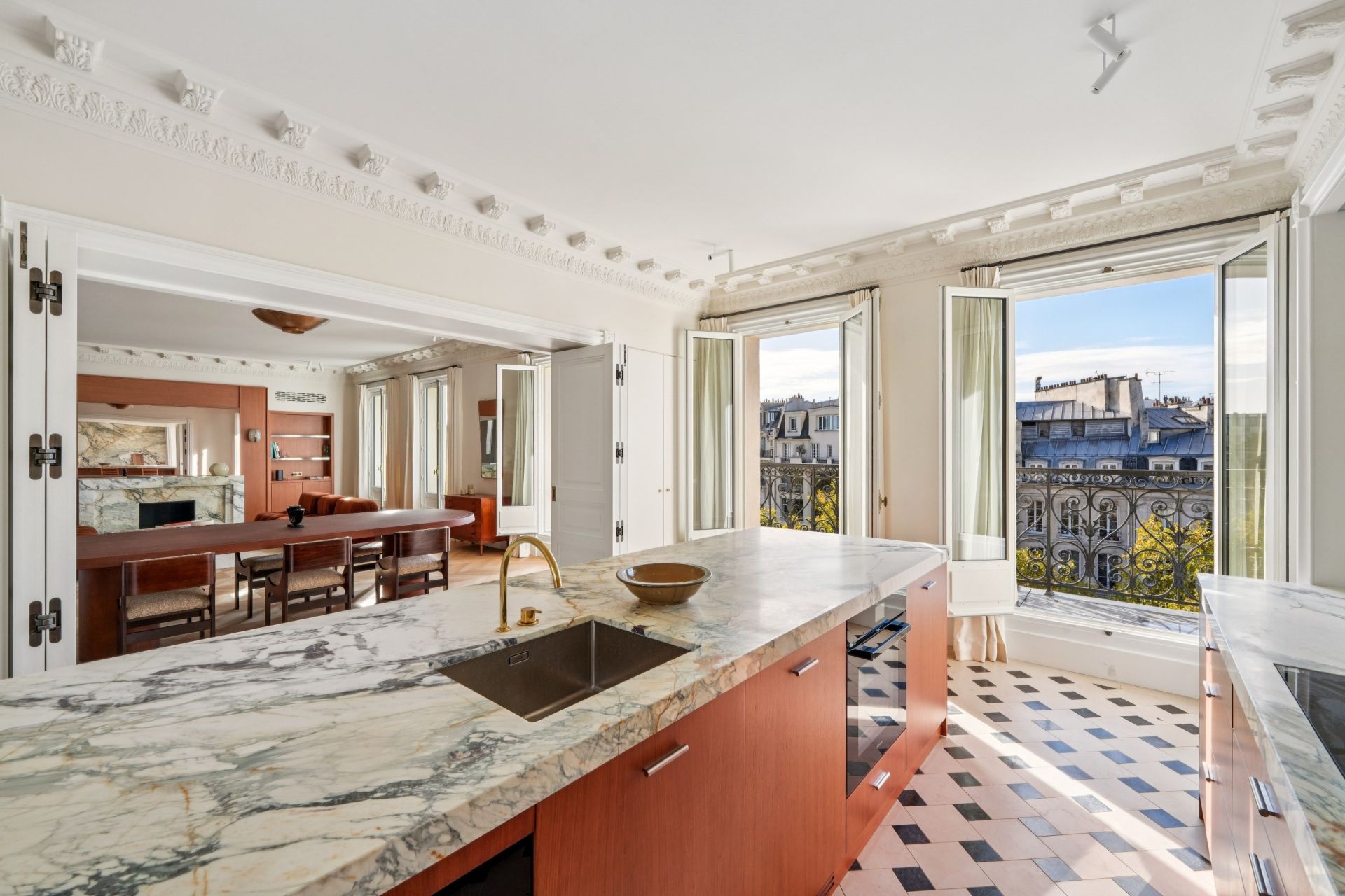 apartment 6 Rooms for sale on PARIS (75006)