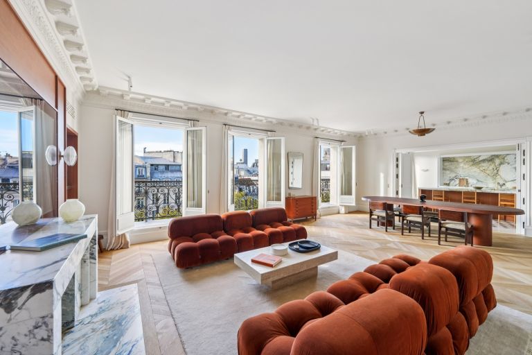 apartment 6 Rooms for sale on PARIS (75006)