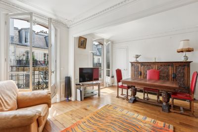 Vente Appartement Paris 9 4&nbsp;Pièces 65&nbsp;m²