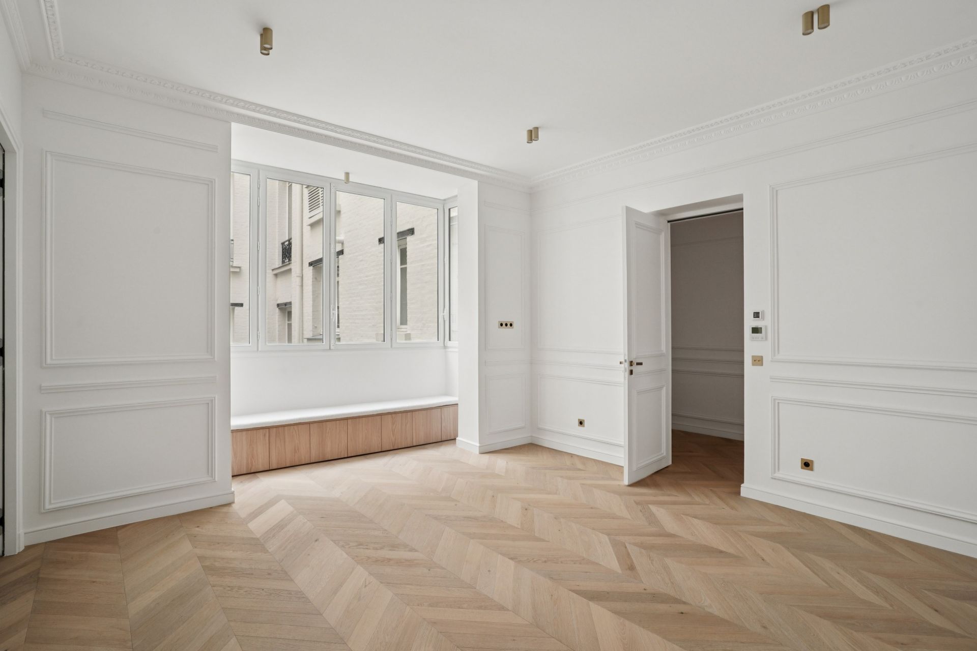 apartment 4 Rooms for sale on PARIS (75008)