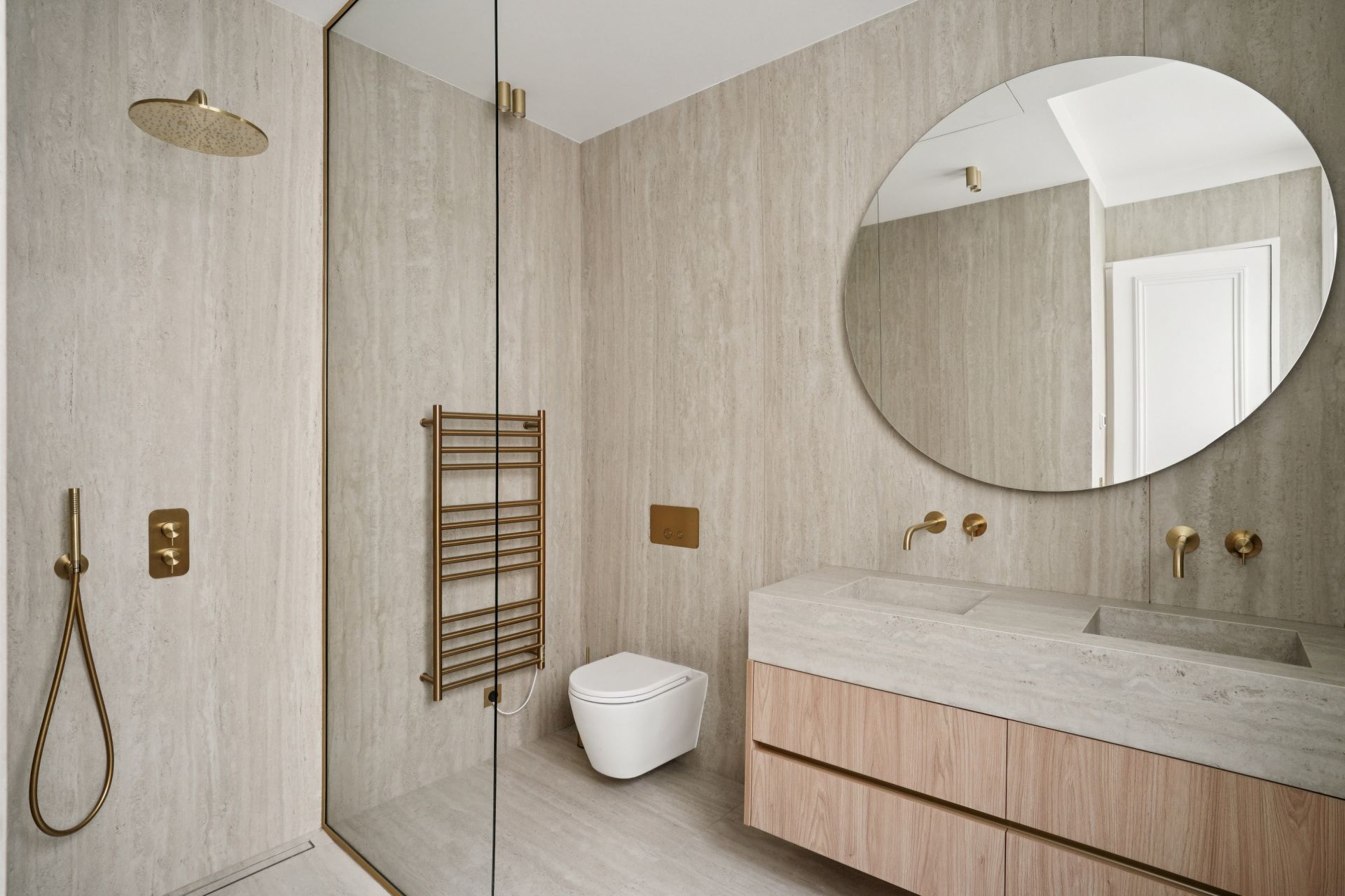 apartment 4 Rooms for sale on PARIS (75008)