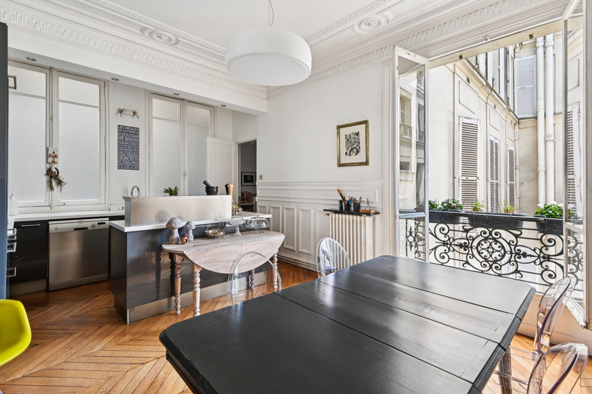 apartment 7 Rooms for sale on PARIS (75017)