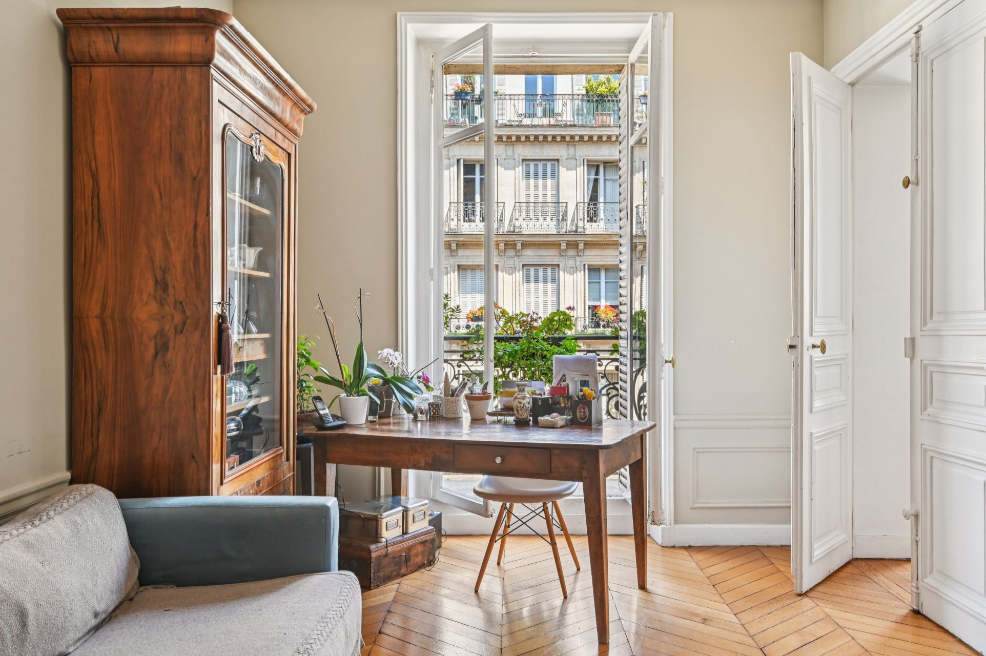 apartment 7 Rooms for sale on PARIS (75017)