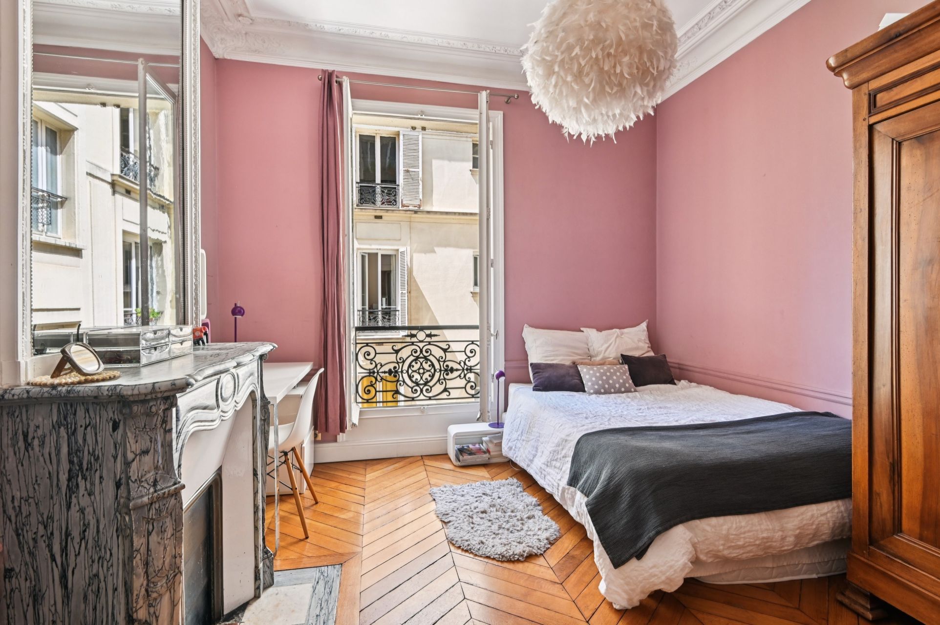 apartment 7 Rooms for sale on PARIS (75017)
