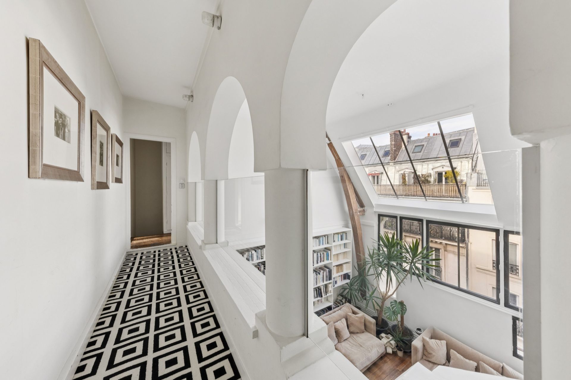 apartment 7 Rooms for sale on PARIS (75009)