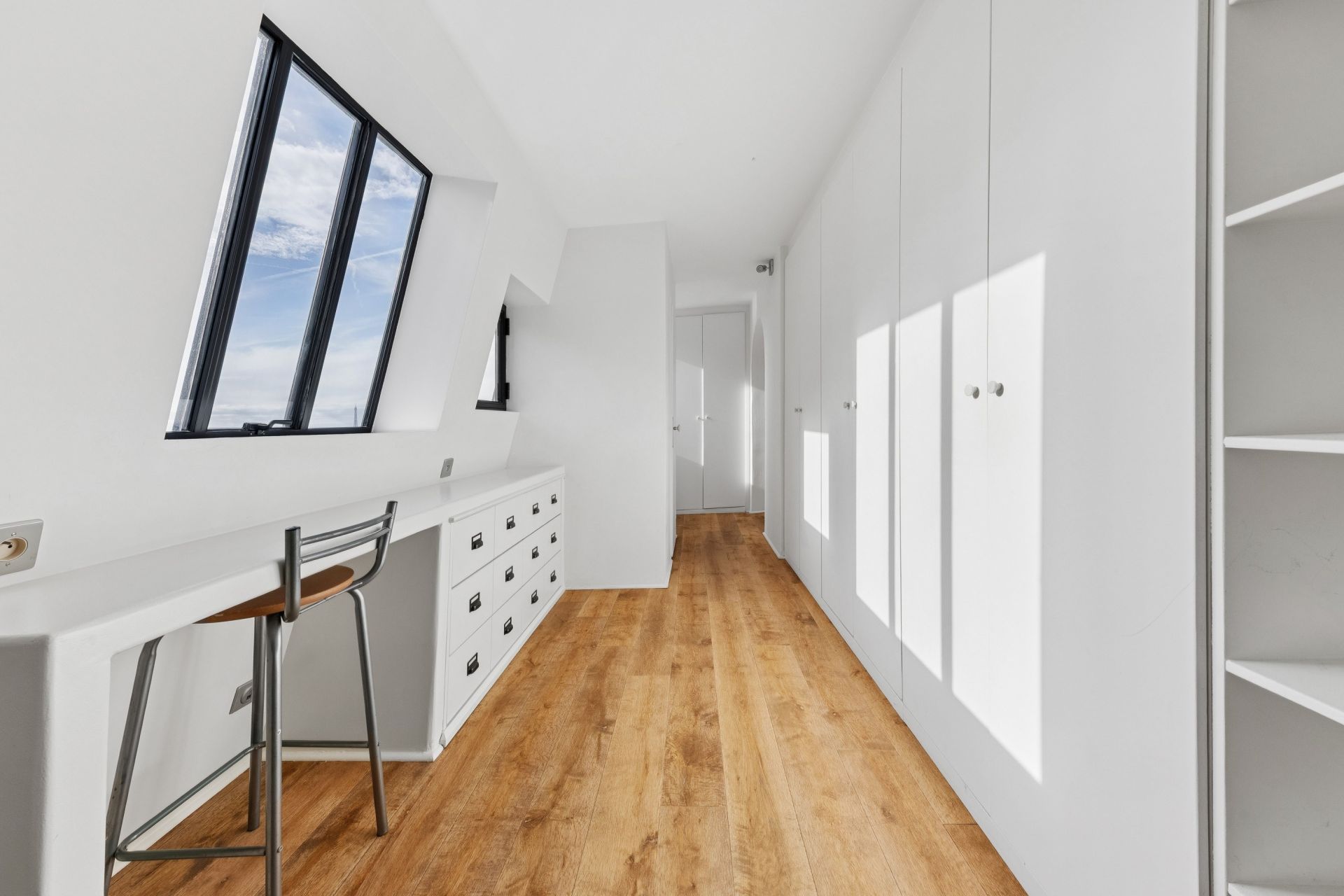 apartment 7 Rooms for sale on PARIS (75009)