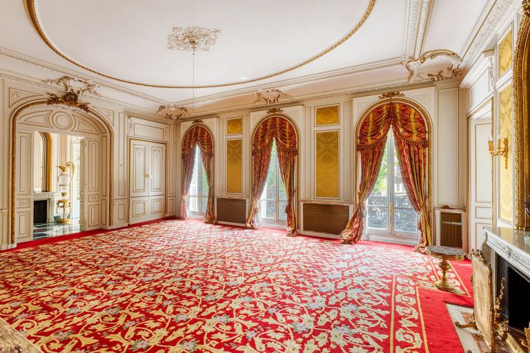 apartment 8 Rooms for sale on PARIS (75008)